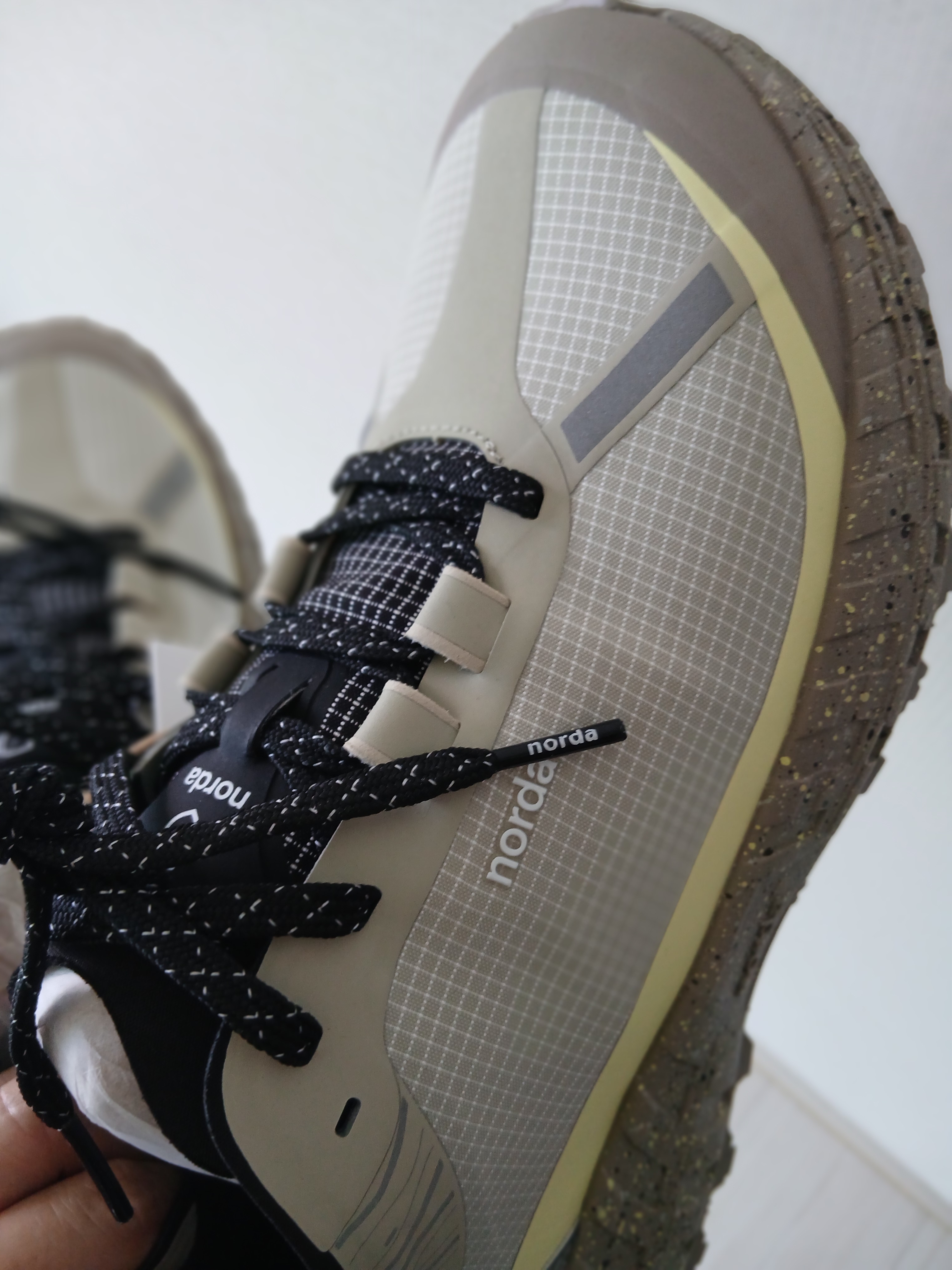 Norda 001A Calcite 착용 스타일 - 3