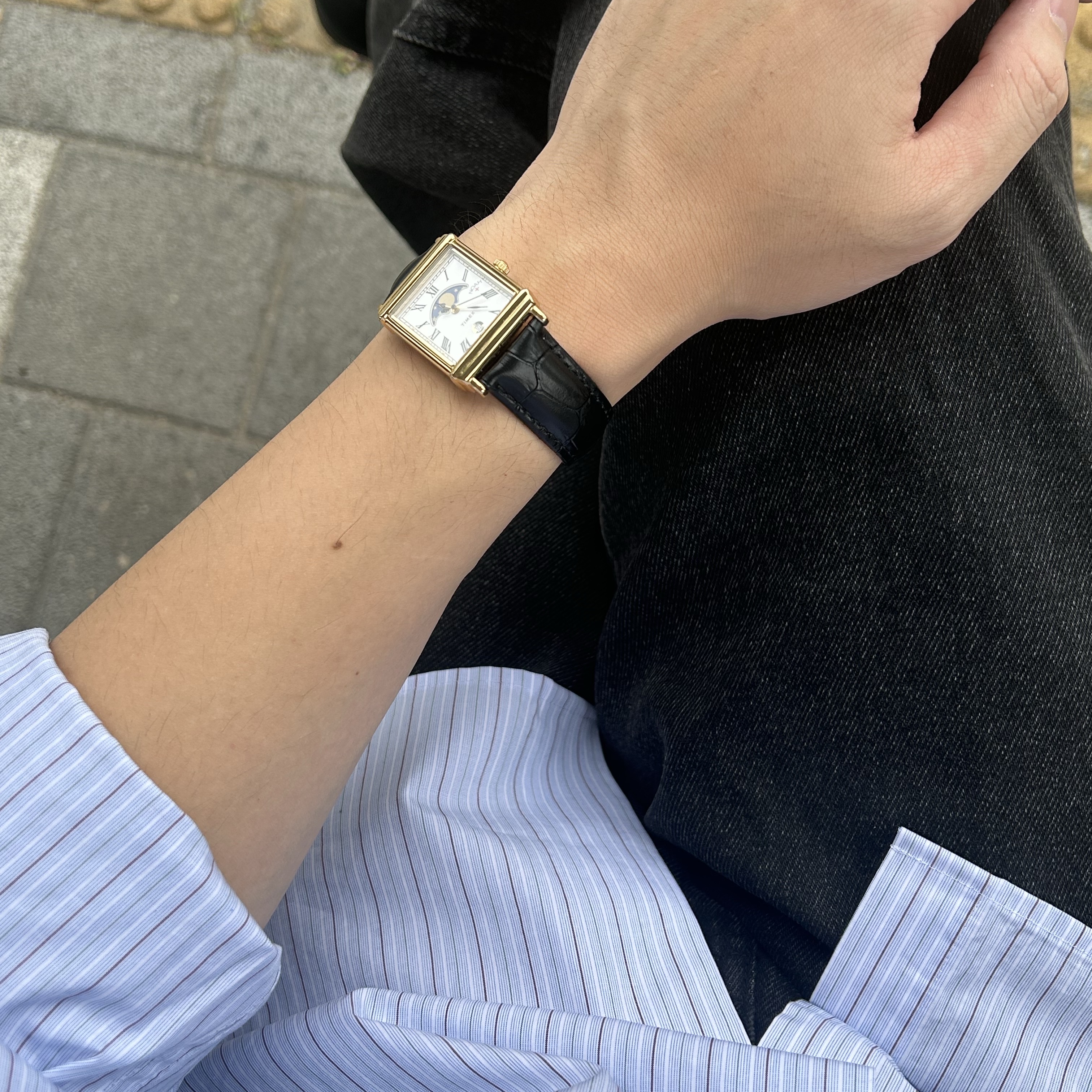 Timex x Noah Moon Phase Watch Brown Gold 착용 스타일