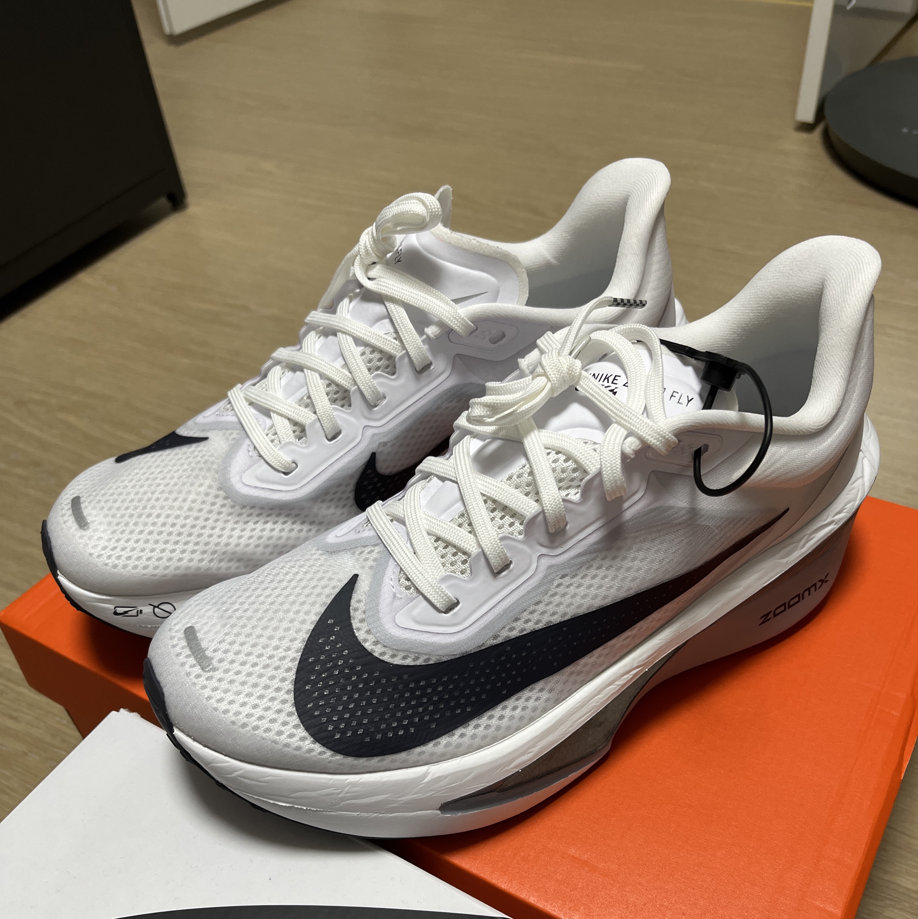 Nike Zoom Fly 6 White Pure Platinum 착용 스타일