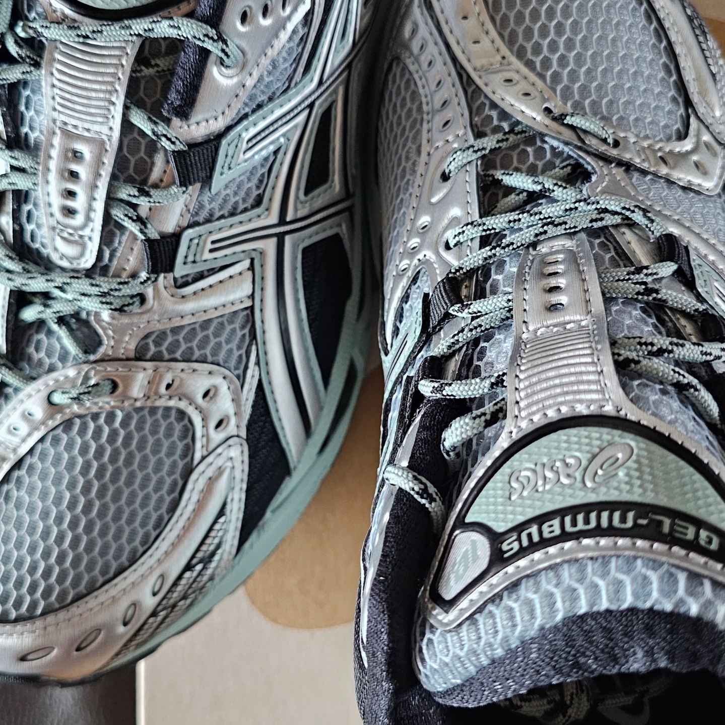 Asics Gel-Nimbus 10.1 Ocean Haze Pure Silver 착용 스타일