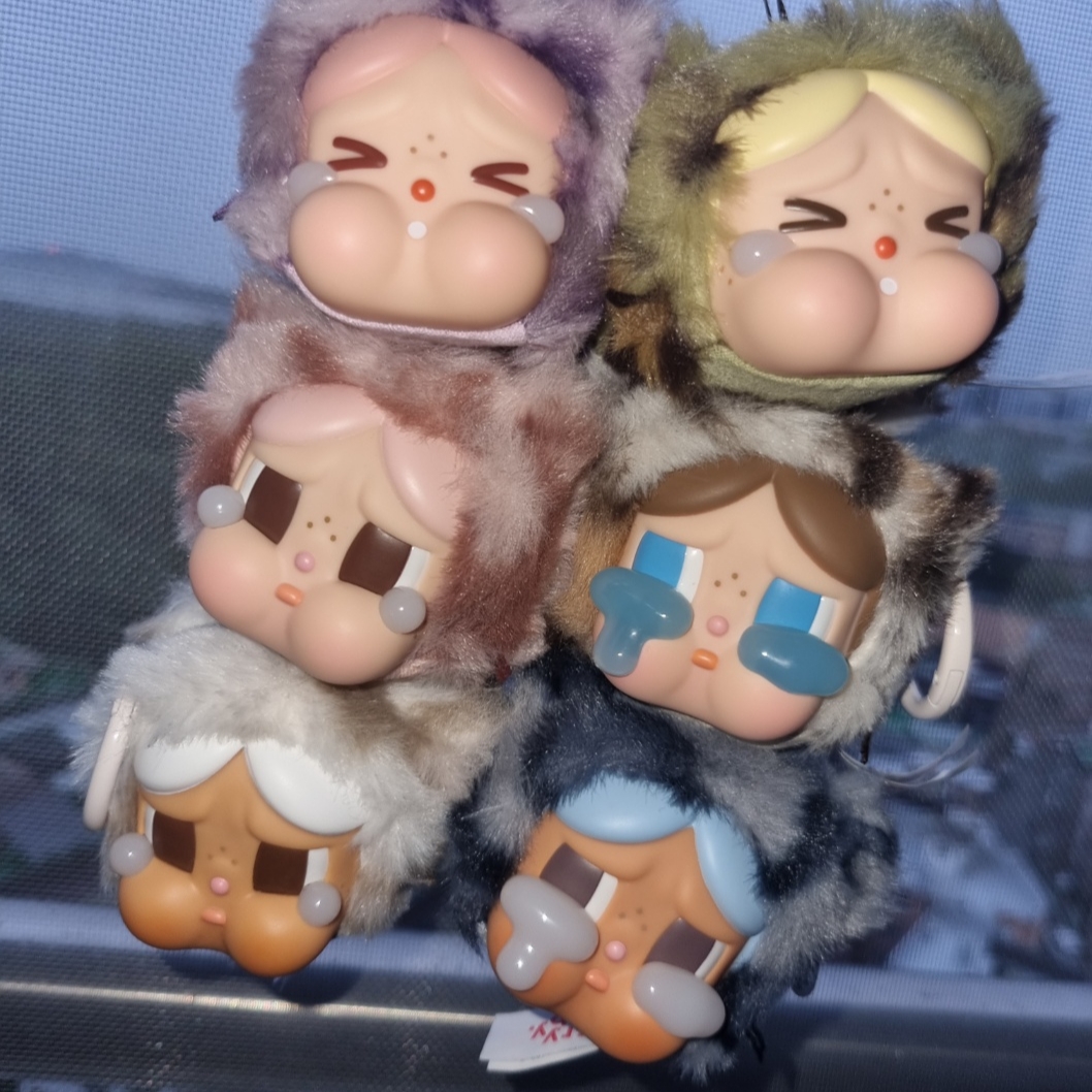 Pop Mart Crybaby Wild But Cutie Series Vinyl Plush Pendant (6 Blind Boxes) 착용 스타일 - 2