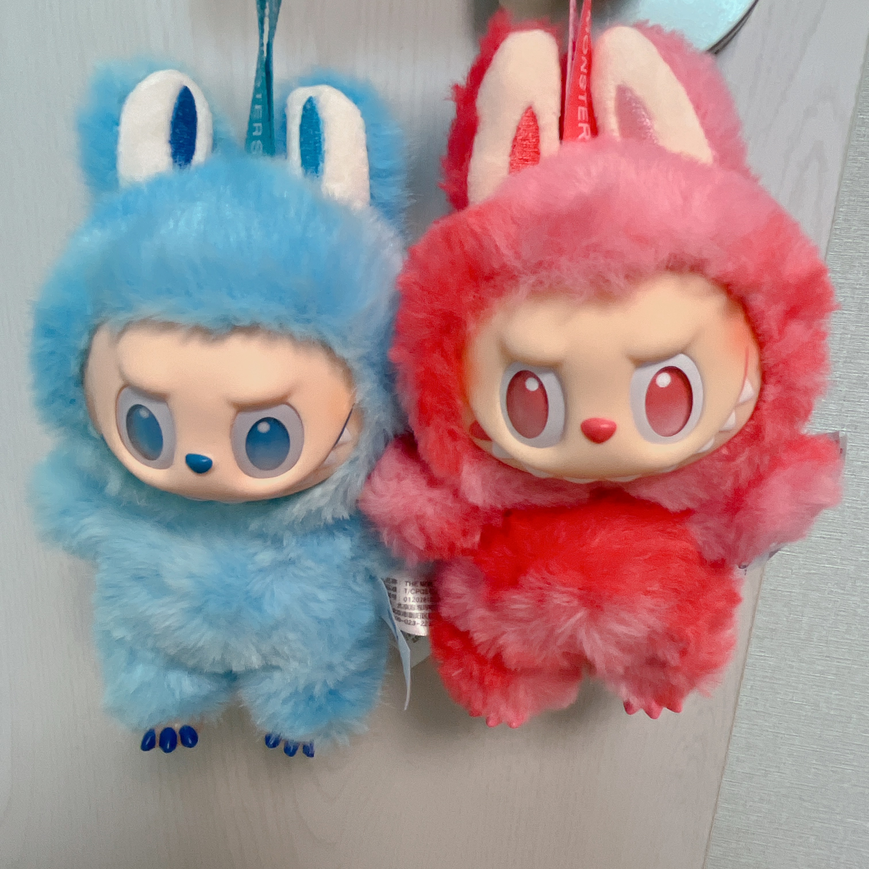 Pop Mart Labubu The Monsters Highlight Series Sealed Case (1 Blind Box) 착용 스타일