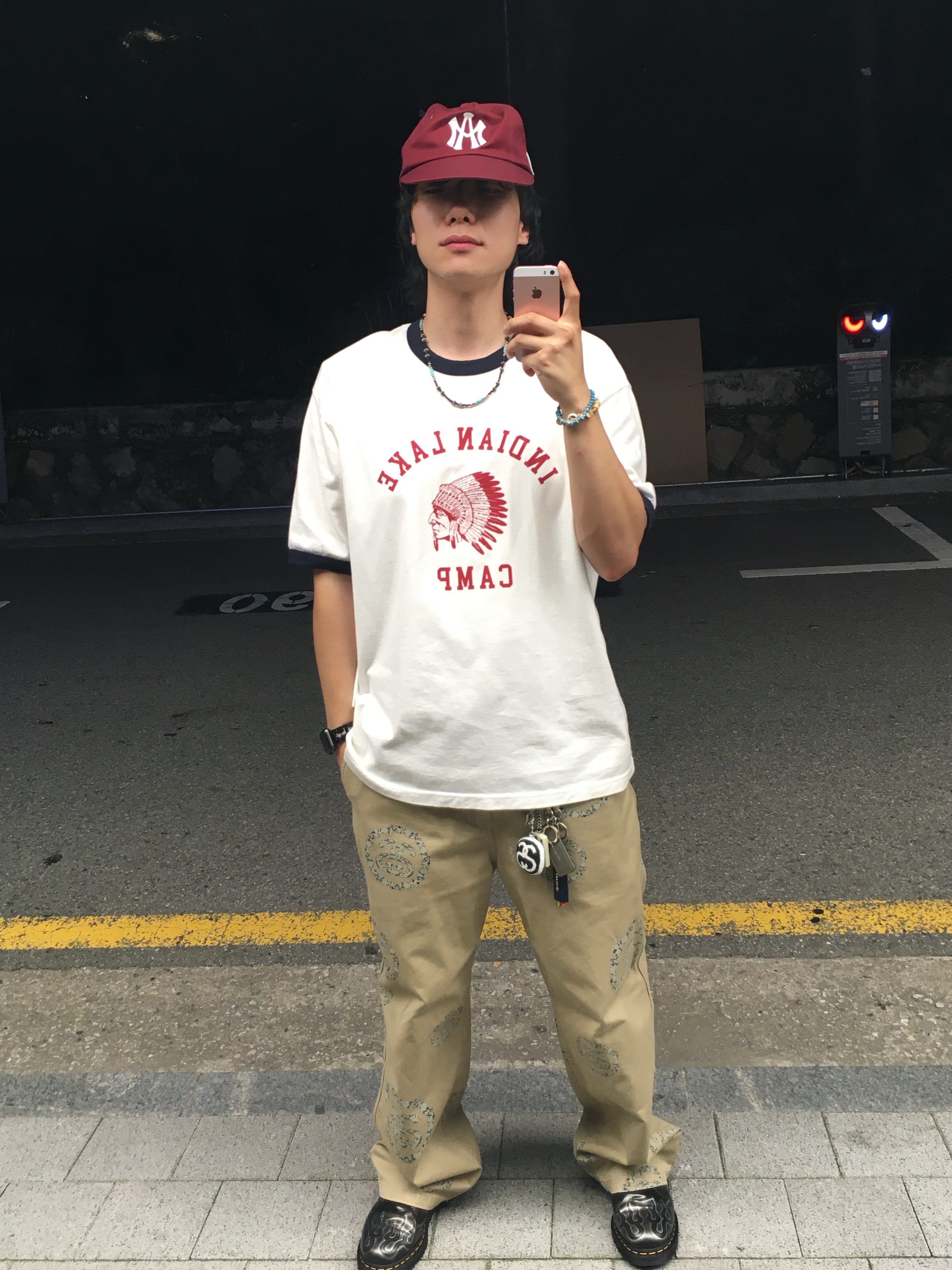 Dr. Martens 1461 Inferno Silver Black, Stussy x Denim Tears SS Wreath Chino Khaki 착용 스타일