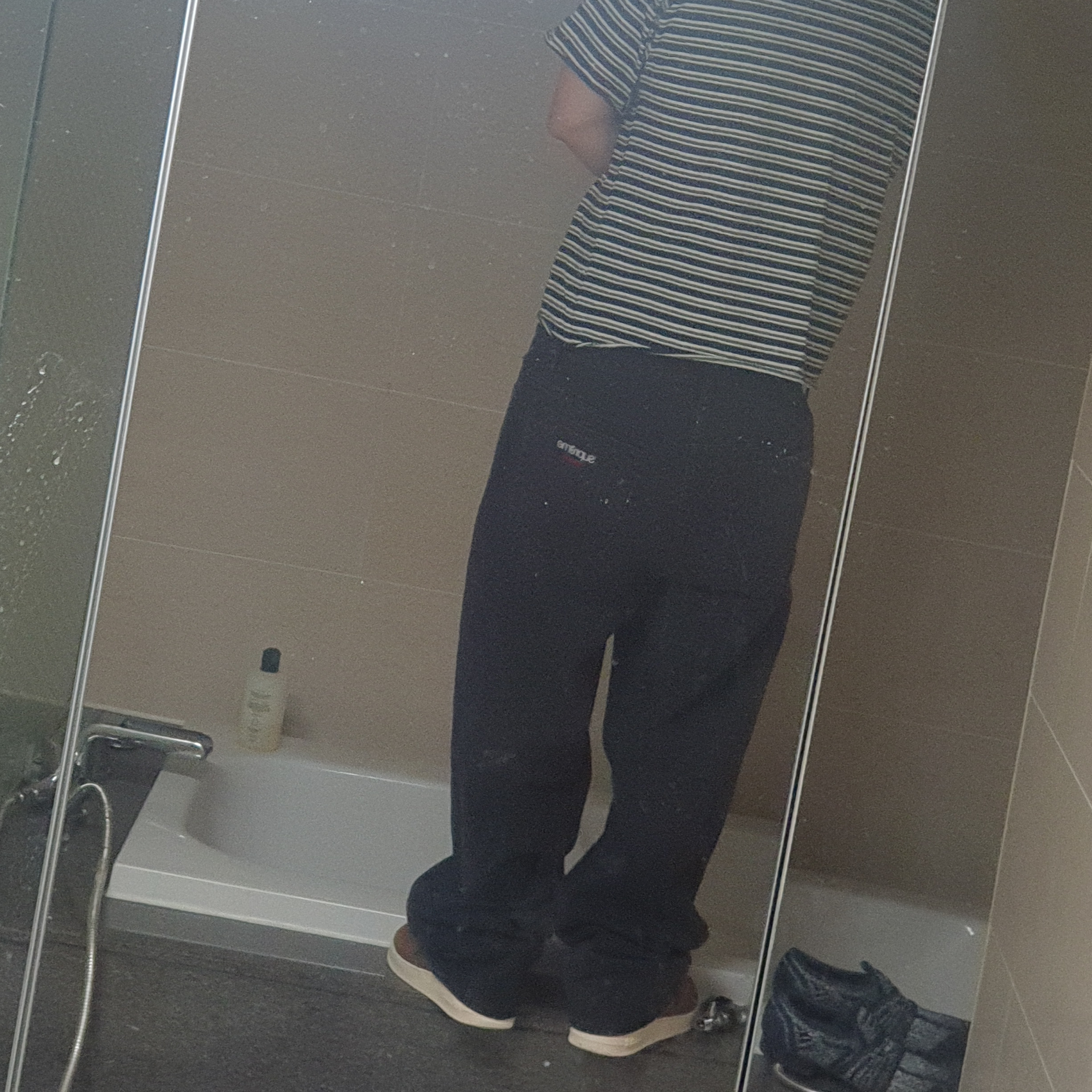 Supreme Baggy Jean Black - 25FW 착용 스타일