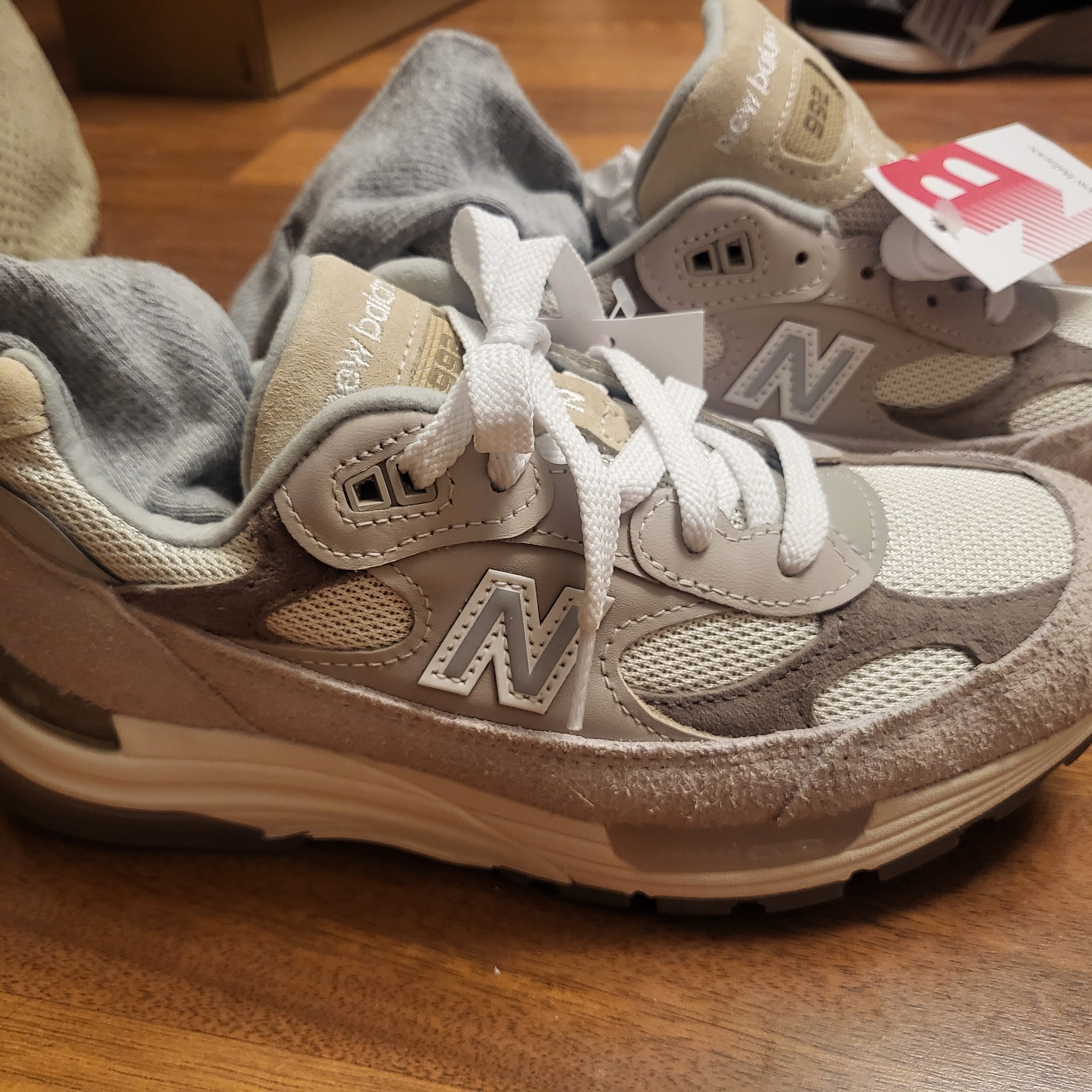 New Balance 992 Made in USA Moonrock Mushroom, New Balance 993 Made in USA Navy - D Standard 착용 스타일 - 5
