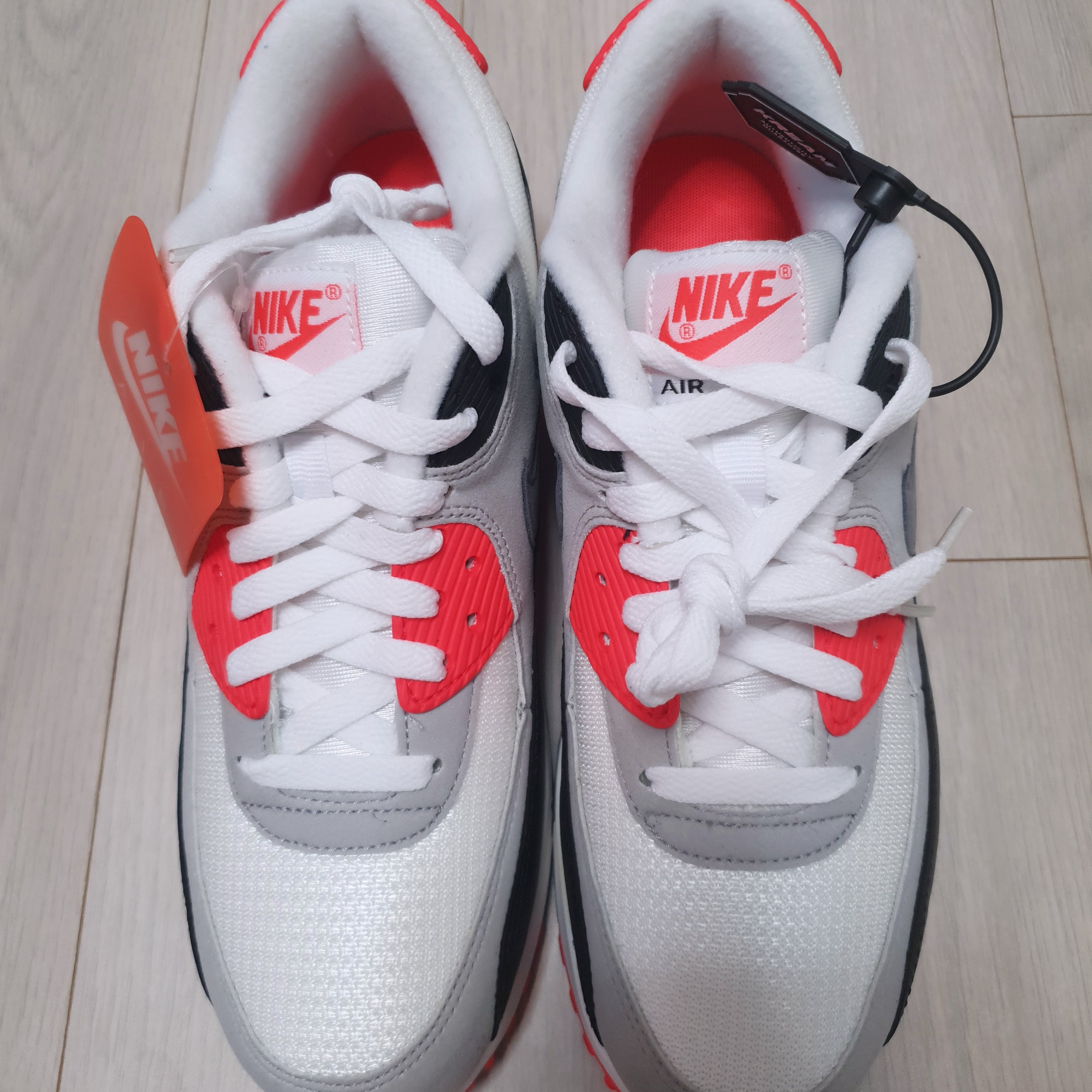Nike Air Max 90 OG Infrared 2015 착용 스타일 - 1
