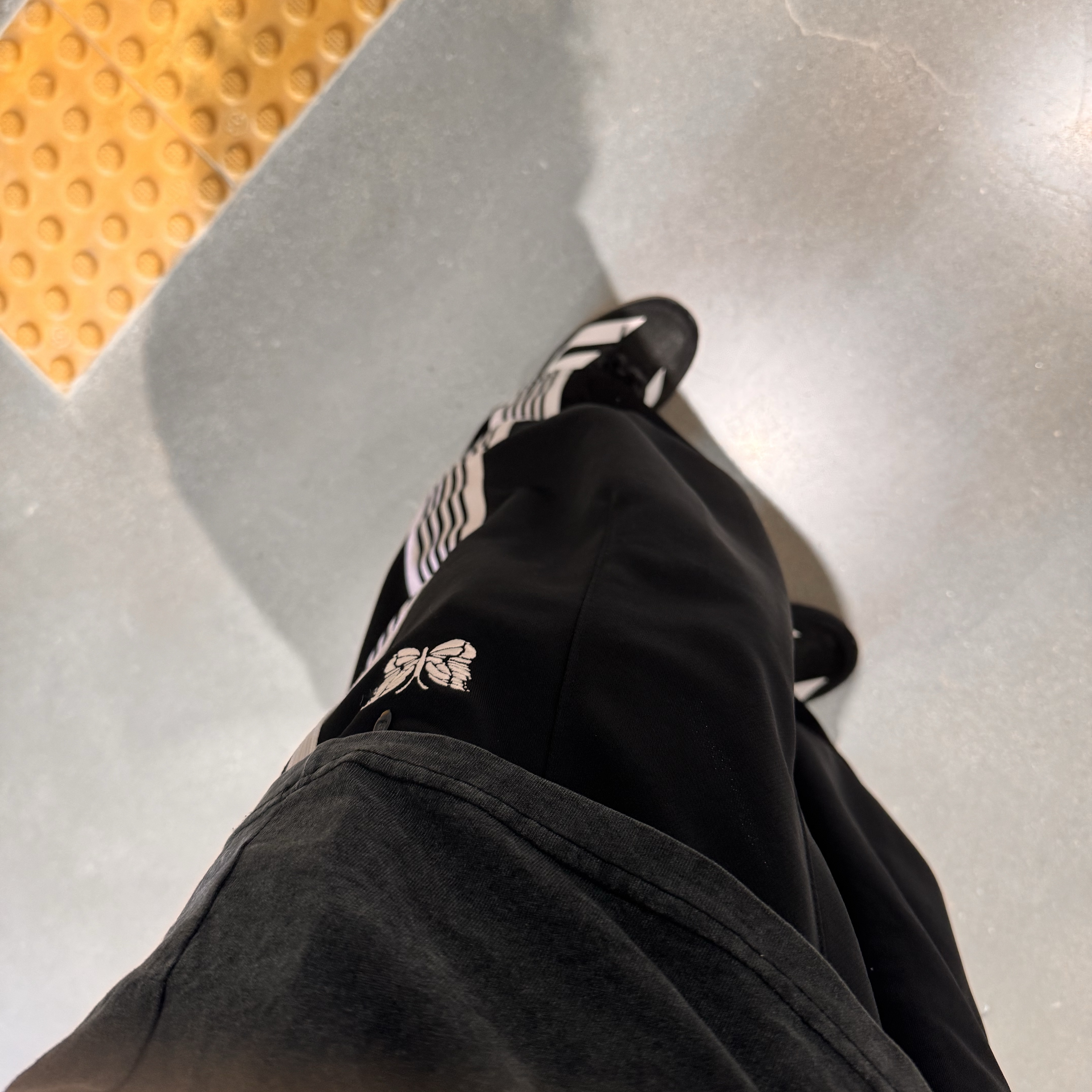 Adidas Adizero EVO SL Core Black Cloud White, Needles H.D. Track Pants Poly Smooth Black White 착용 스타일