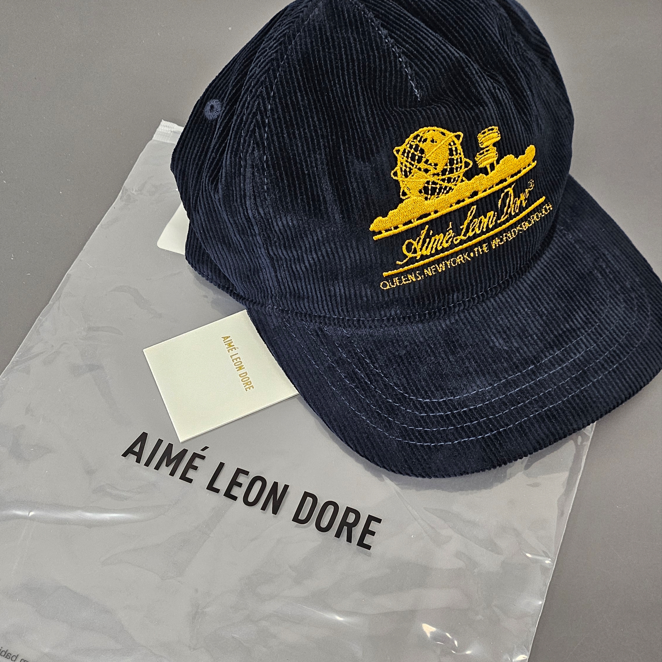 Aime Leon Dore Corduroy Unisphere Hat Navy Blazer 착용 스타일 - 1