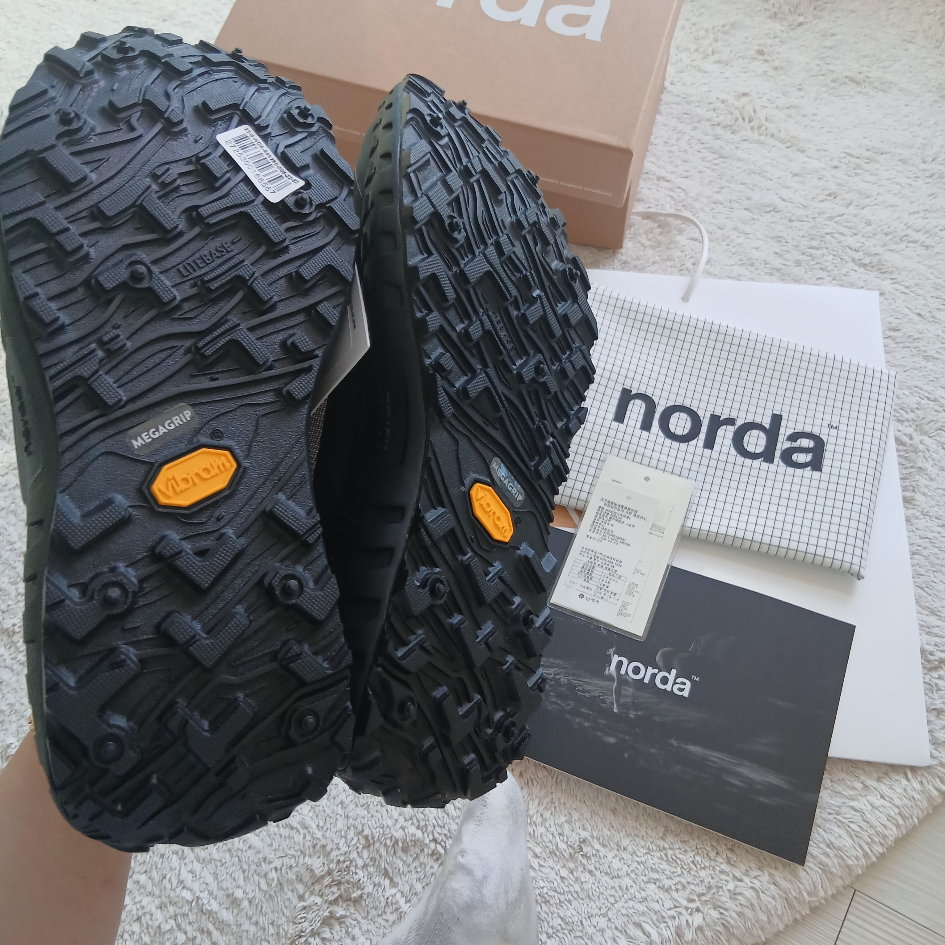 Norda 001A Pewter 착용 스타일 - 9
