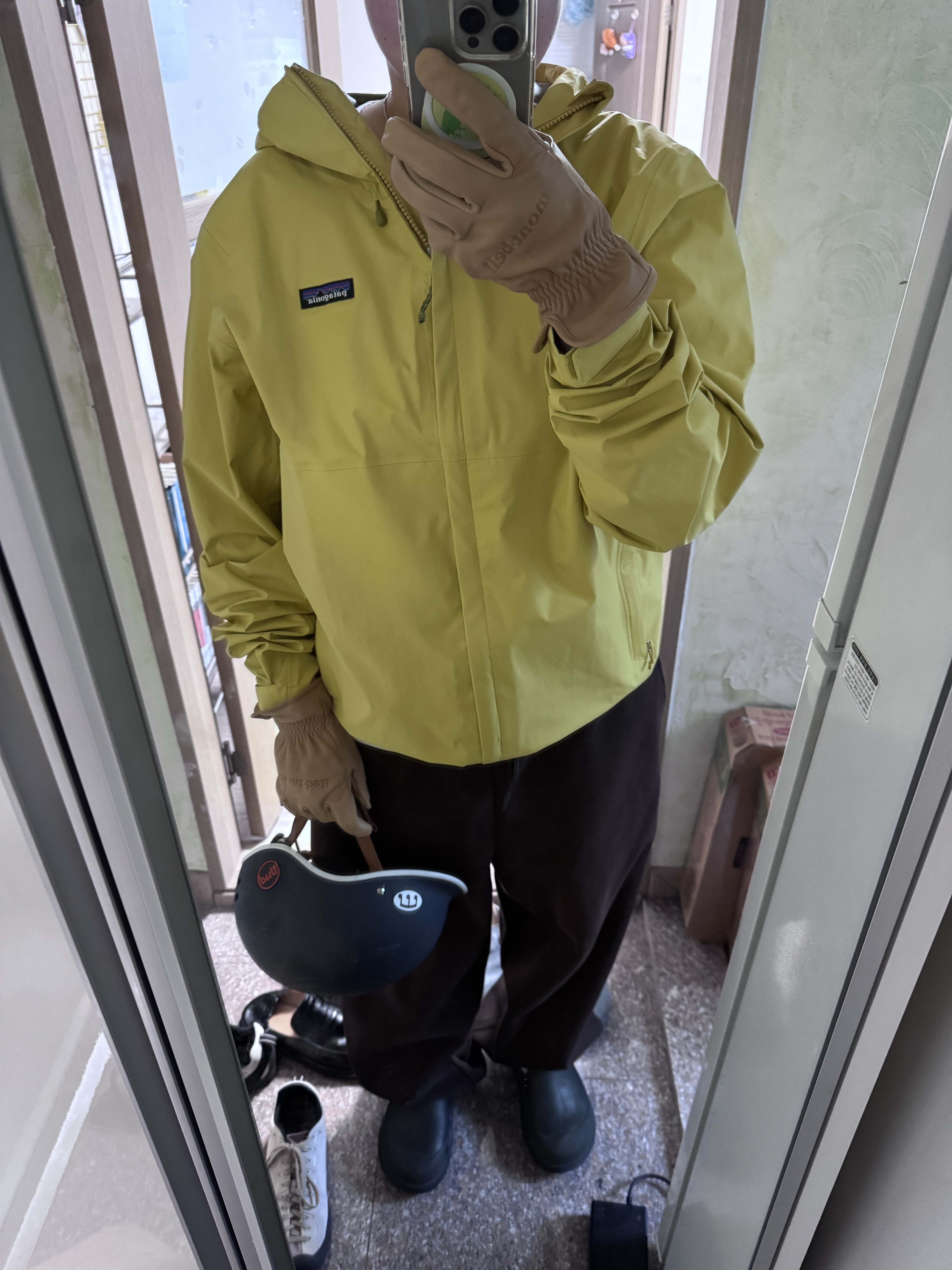 Patagonia Torrentshell 3L Jacket Bundle Green 착용 스타일 - 2