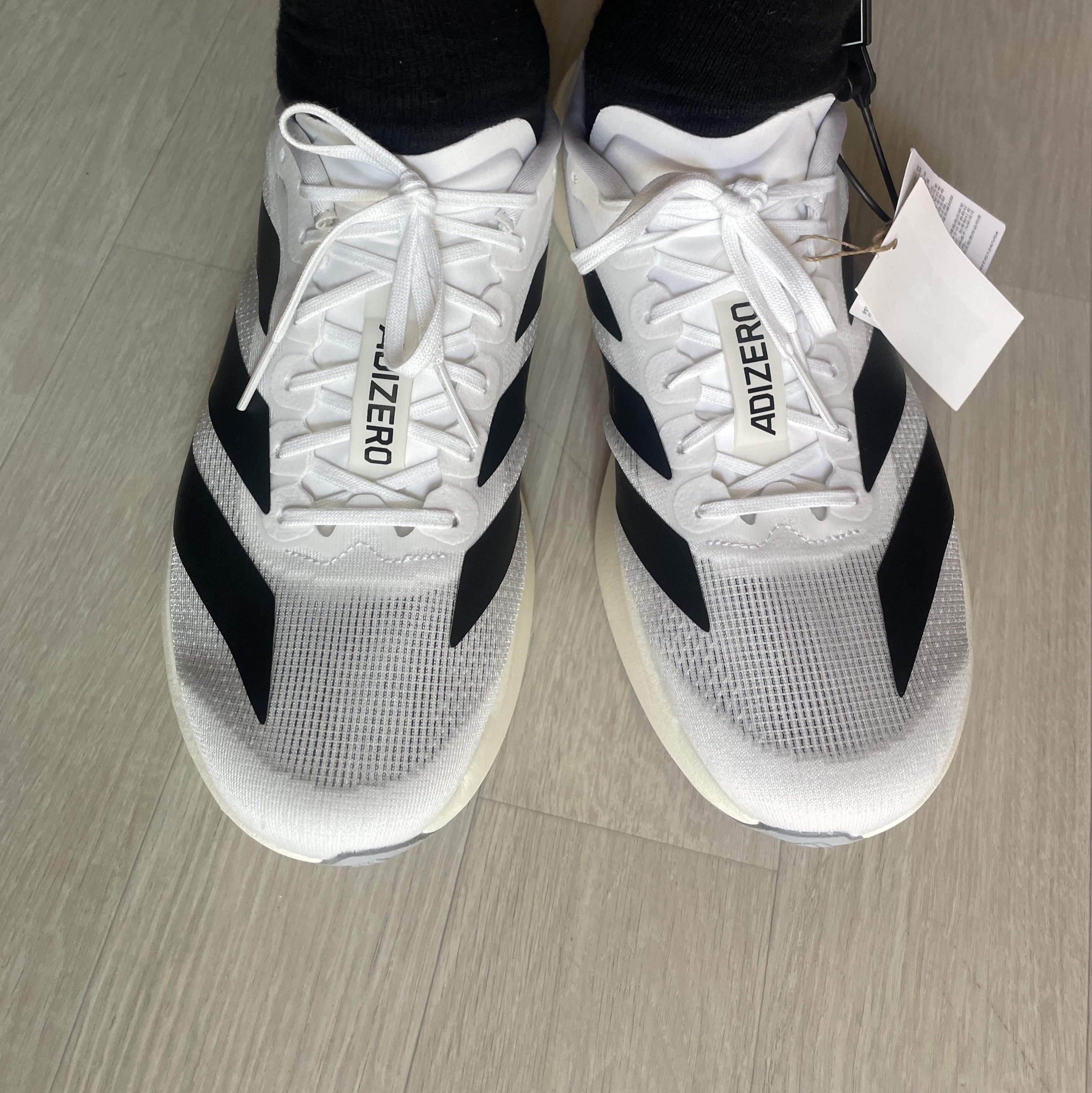 Adidas Adizero EVO SL Cloud White Core Black 착용 스타일