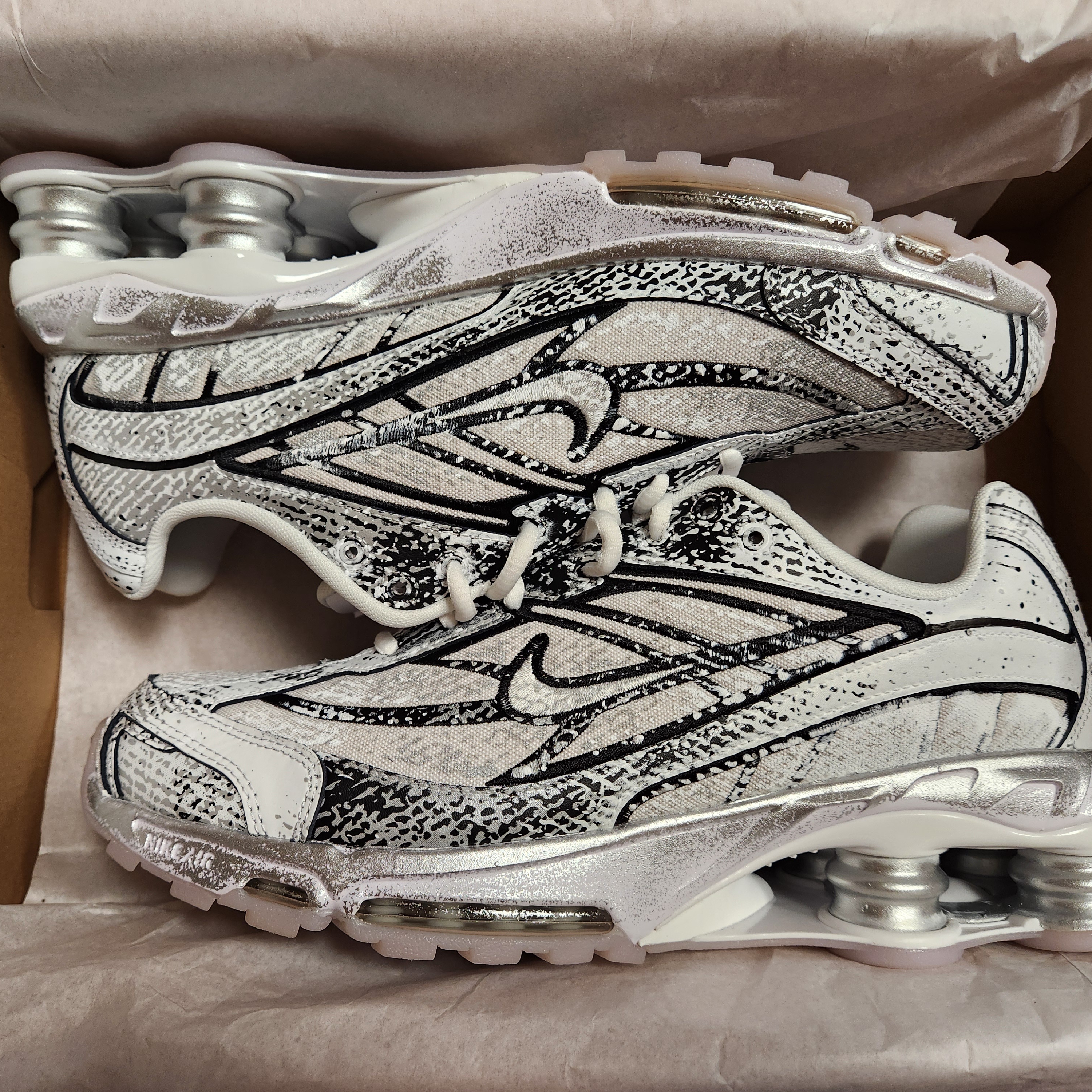 Nike Shox Ride 2 Metallic Platinum 착용 스타일 - 1