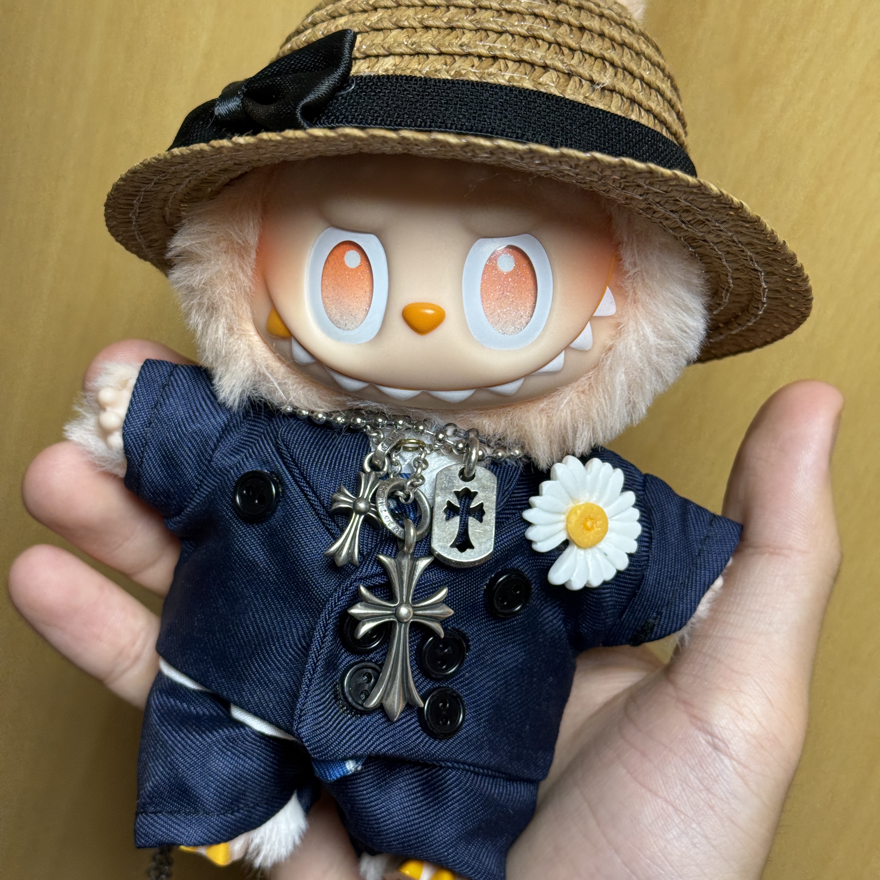 Pop Mart Labubu The Monsters Highlight Series Happiness Keyring (Opened Case) 착용 스타일