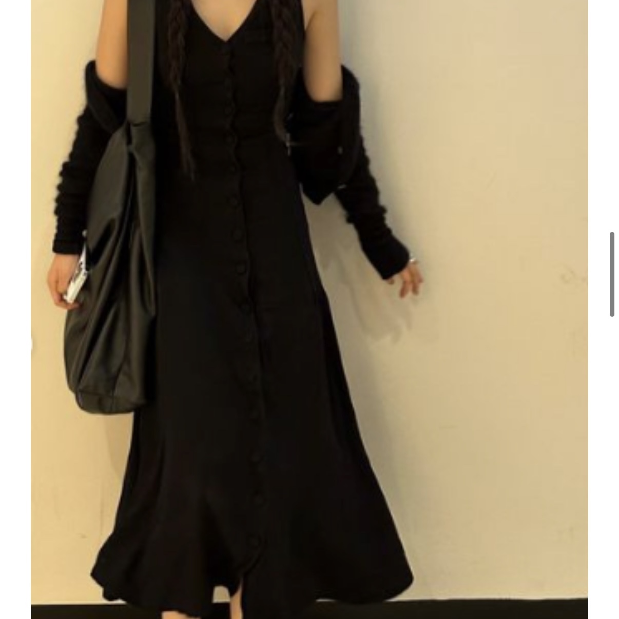 (W) Jacquemus Le Alzou Cropped Mohair Cardigan Black 착용 스타일 - 2