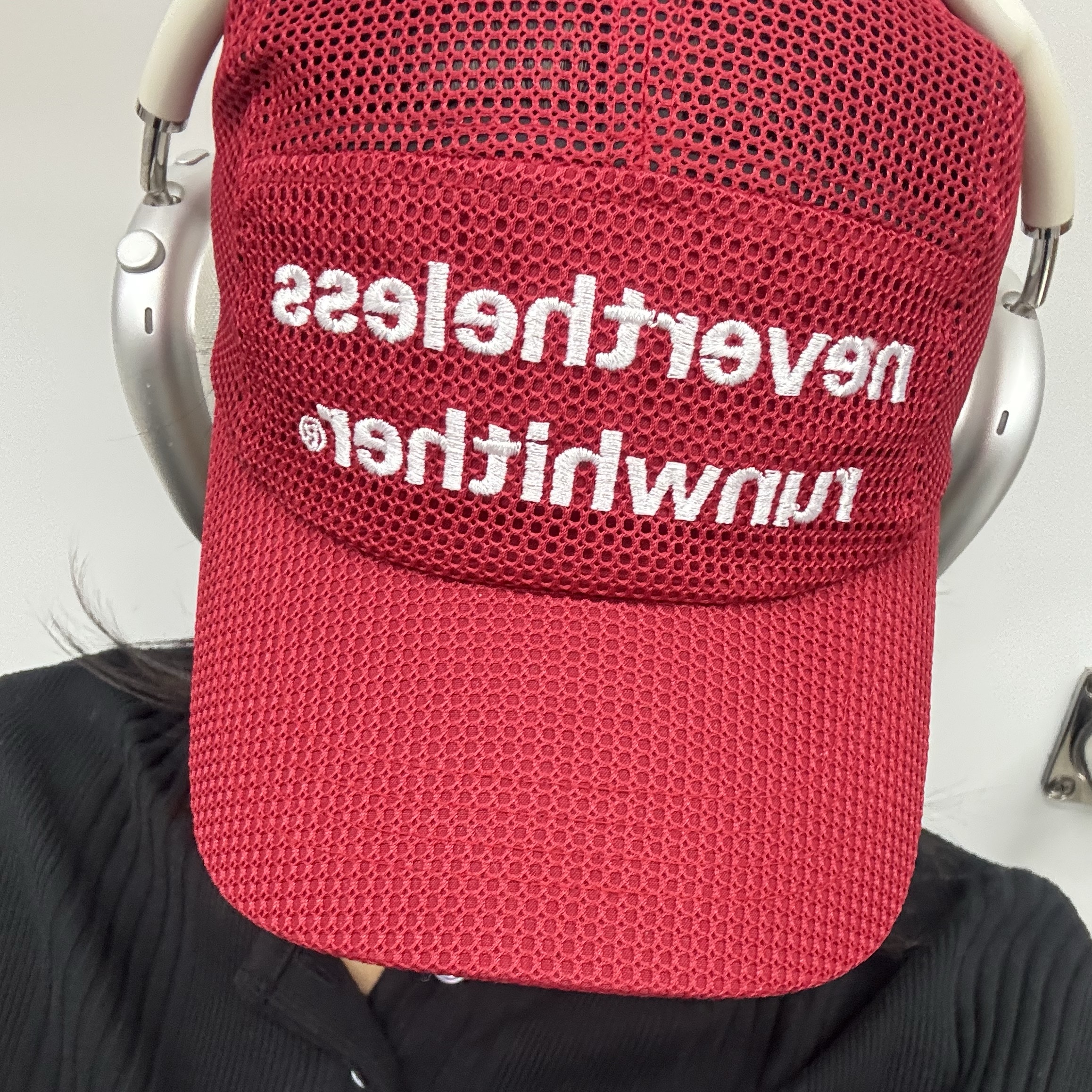 [KREAM 단독] runwhither Mesh Cap Red 착용 스타일