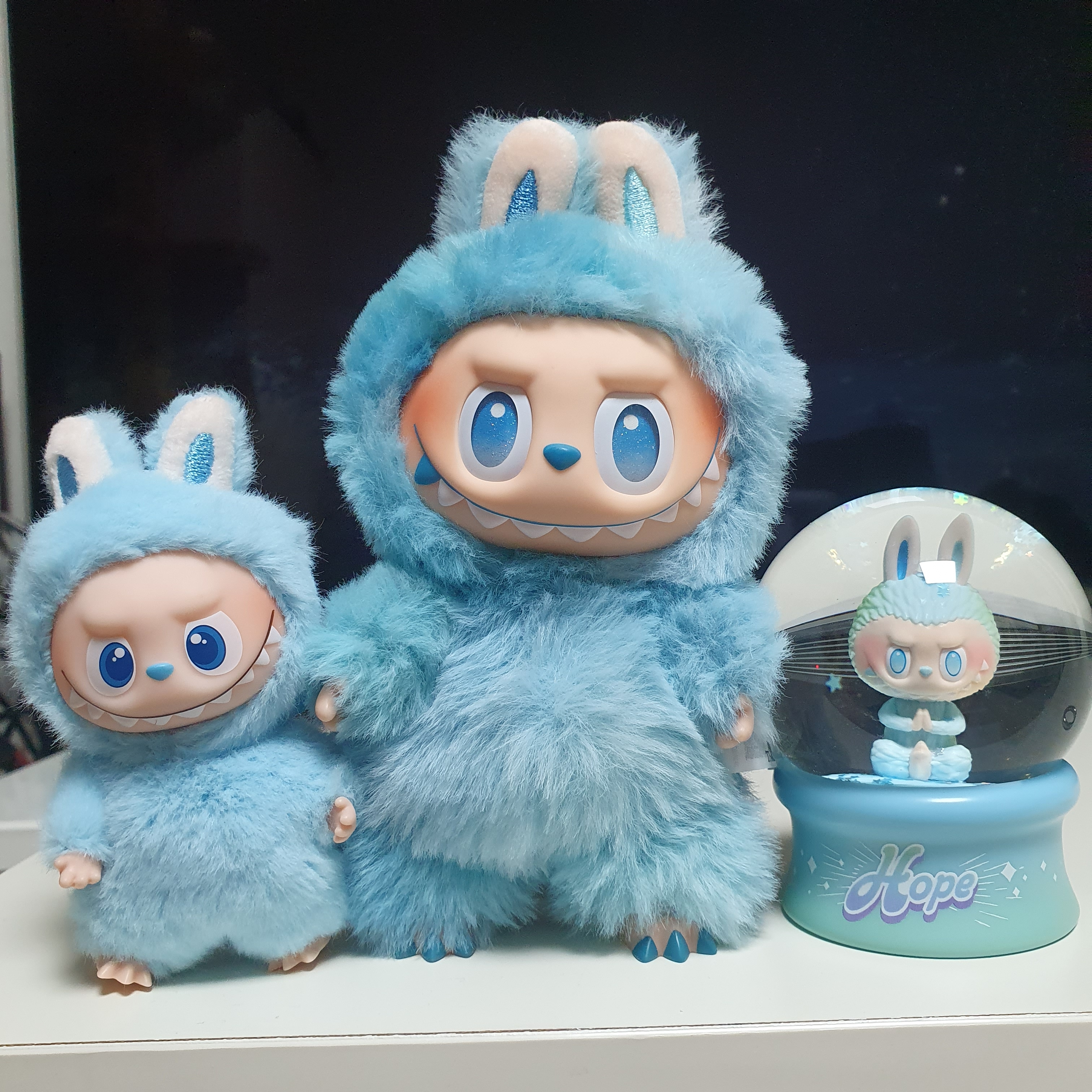 Pop Mart Labubu The Monsters Highlight Series Hope Keyring (Opened Case), Pop Mart Labubu The Monsters Pin For Love Series Vinyl Plush Pendant (A-M) K (Opened Case) 착용 스타일 - 1