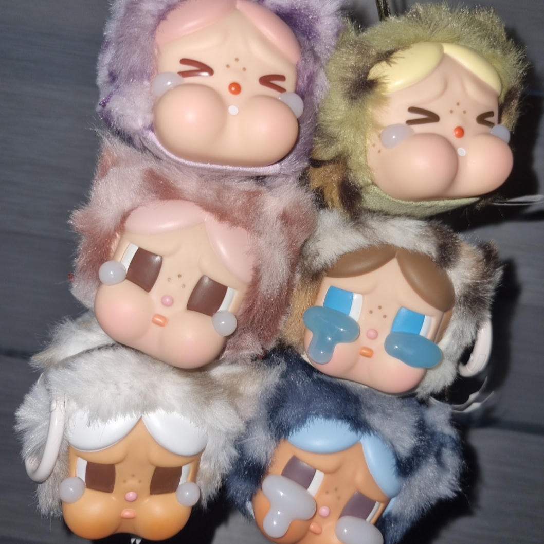Pop Mart Crybaby Wild But Cutie Series Vinyl Plush Pendant (6 Blind Boxes) 착용 스타일 - 3