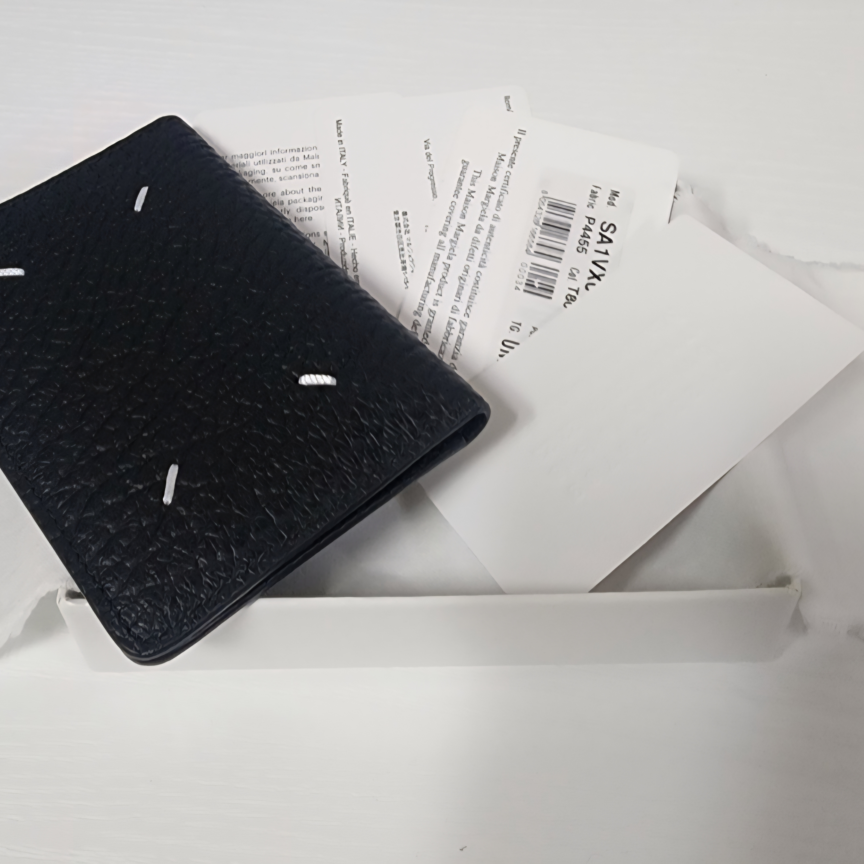 Maison Margiela Bovine Leather Card Holder Black 착용 스타일 - 2
