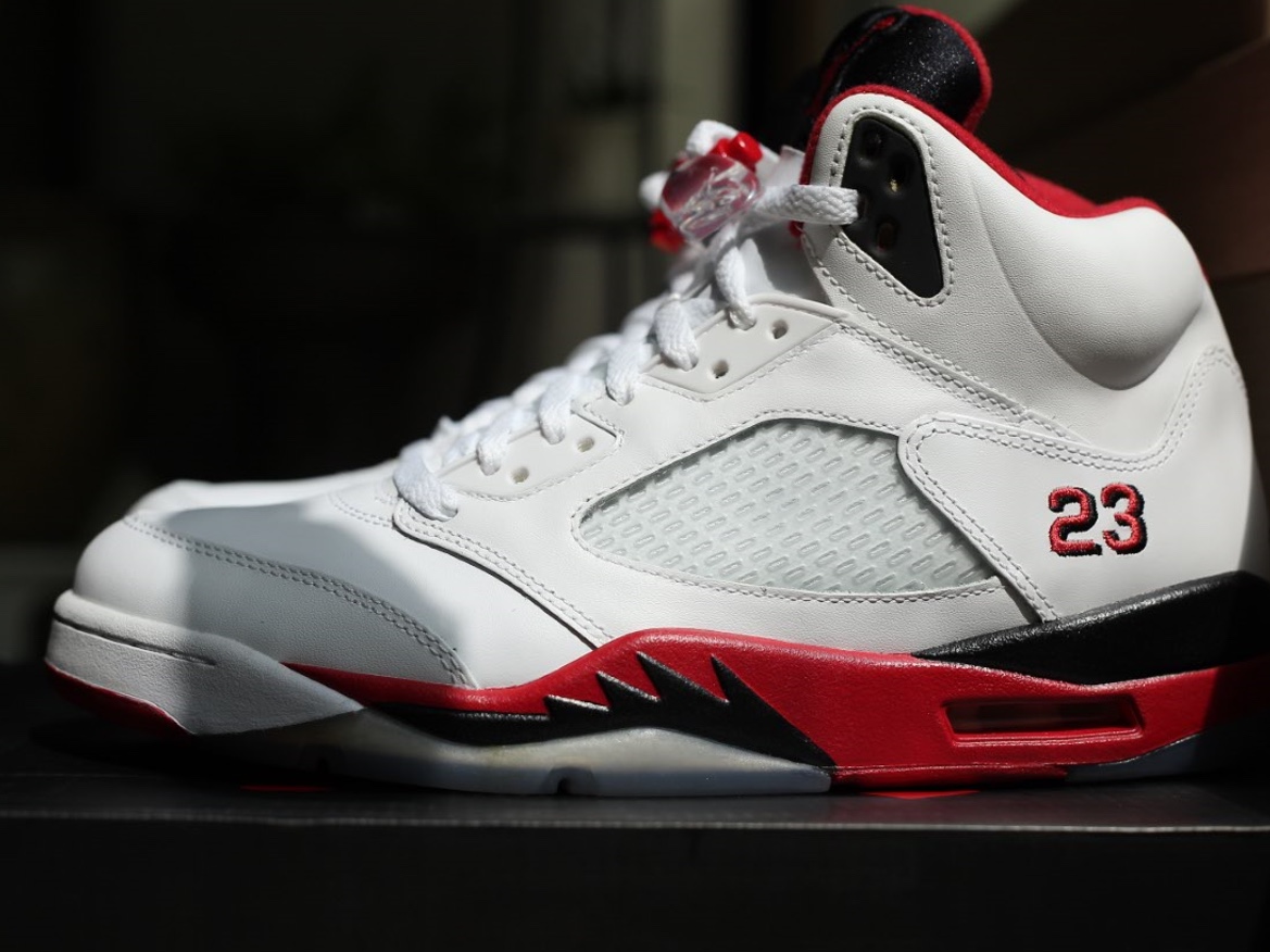Jordan 5 Retro Fire Red Black Tongue 2013 착용 스타일