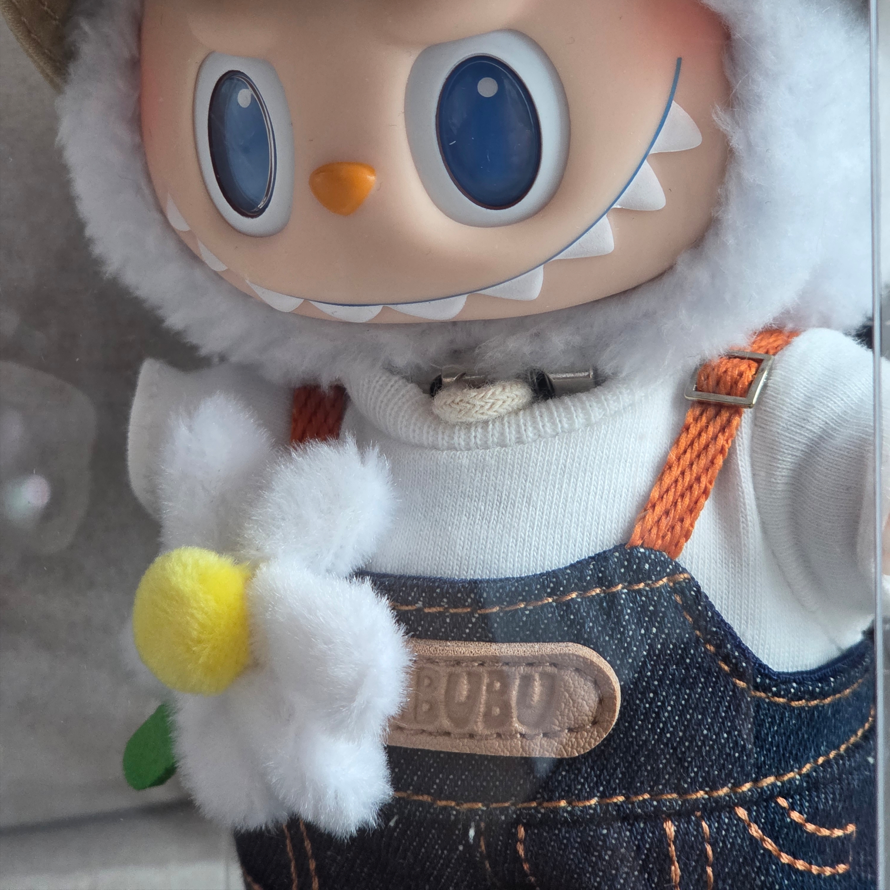 Pop Mart Fall In Wild Labubu Series Toy Keyring 착용 스타일 - 3