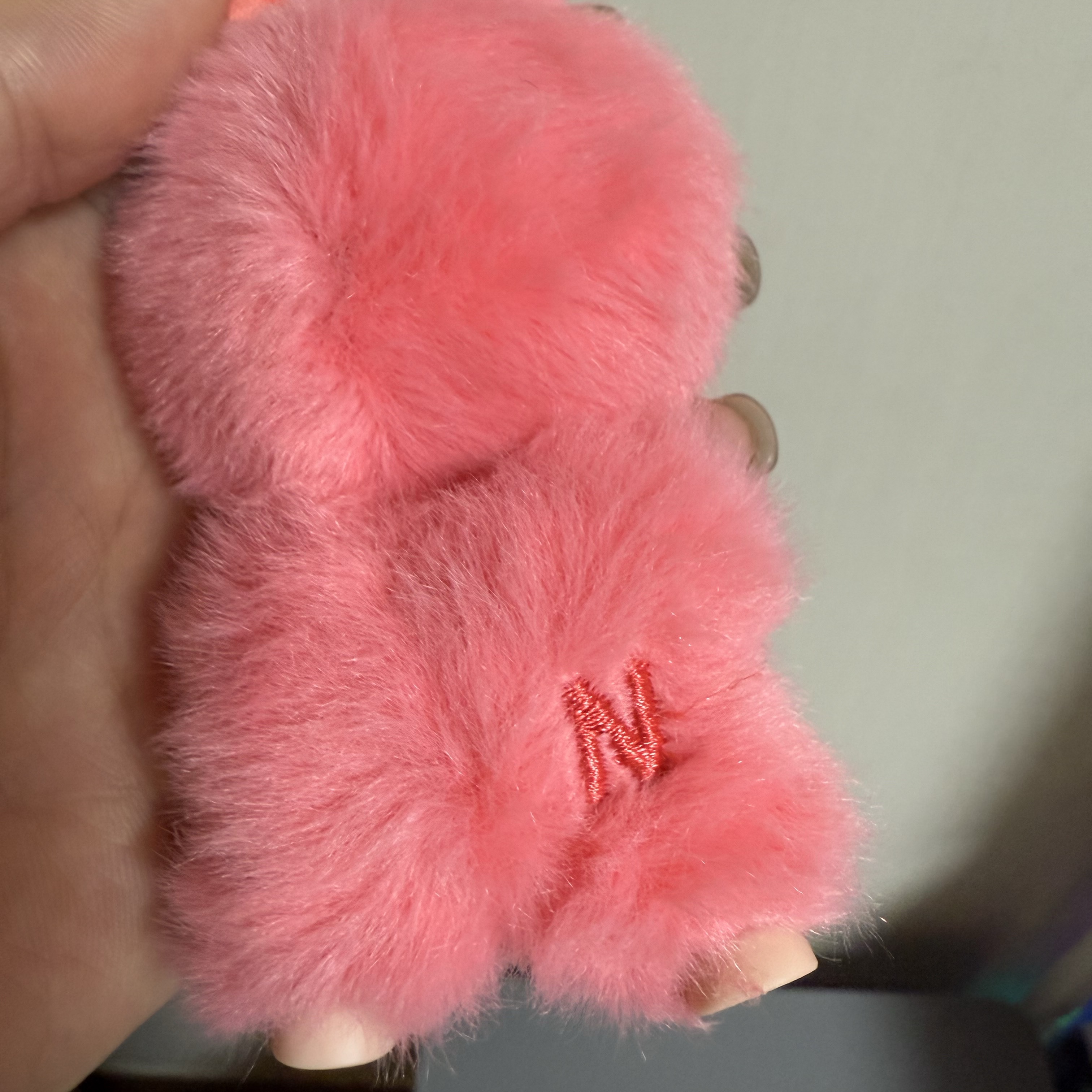 Pop Mart Labubu The Monsters Pin For Love Series Vinyl Plush Pendant (N-Z) N (Opened Case) 착용 스타일 - 2