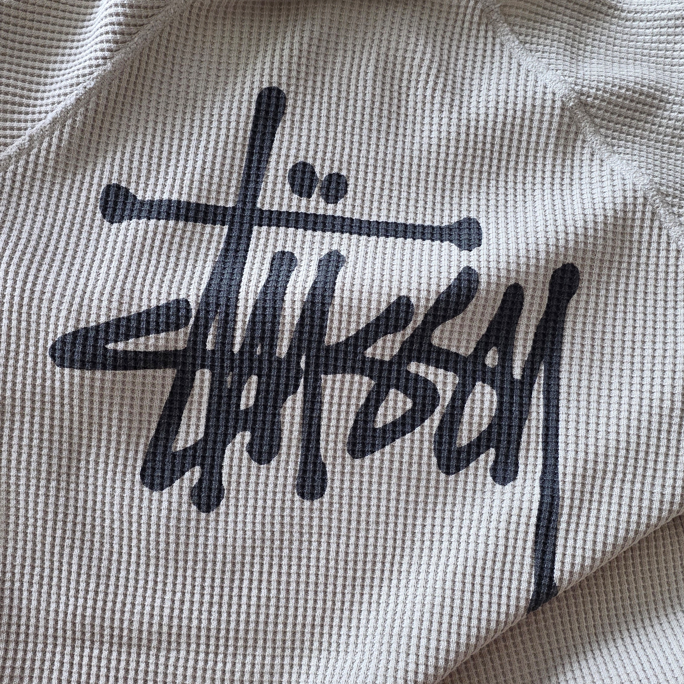 Stussy Raglan Thermal LS Crew Bone 착용 스타일