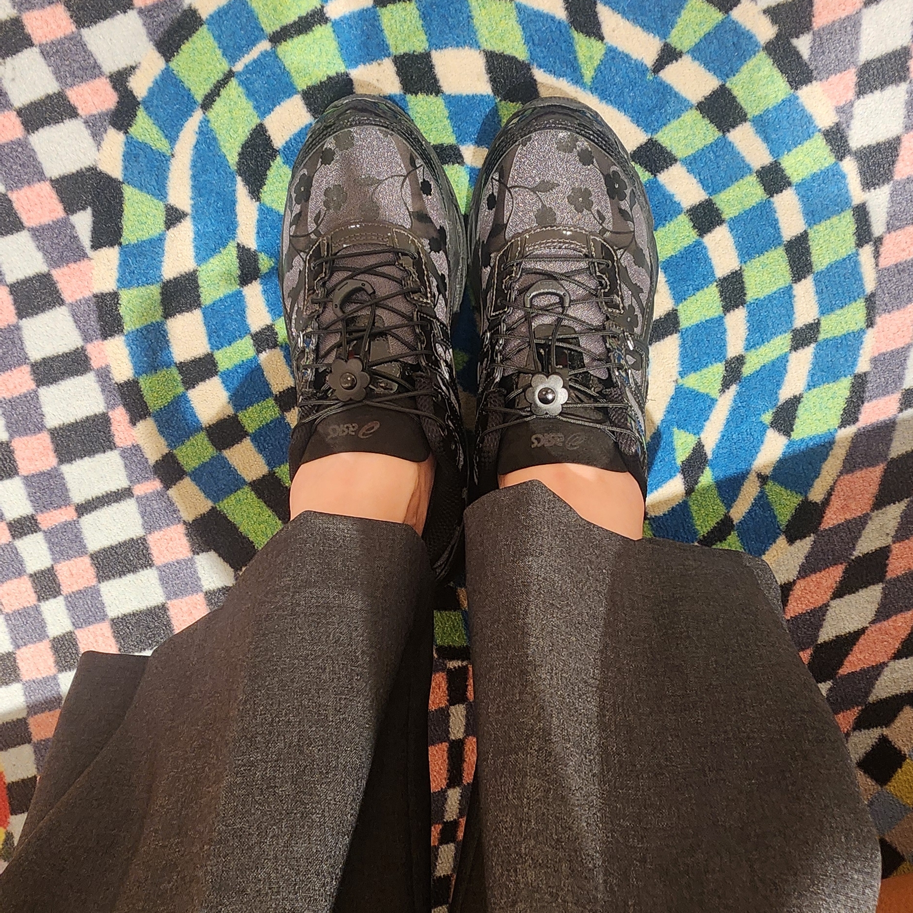 Asics x Cecilie Bahnsen Gel-Cumulus 16 Black 착용 스타일