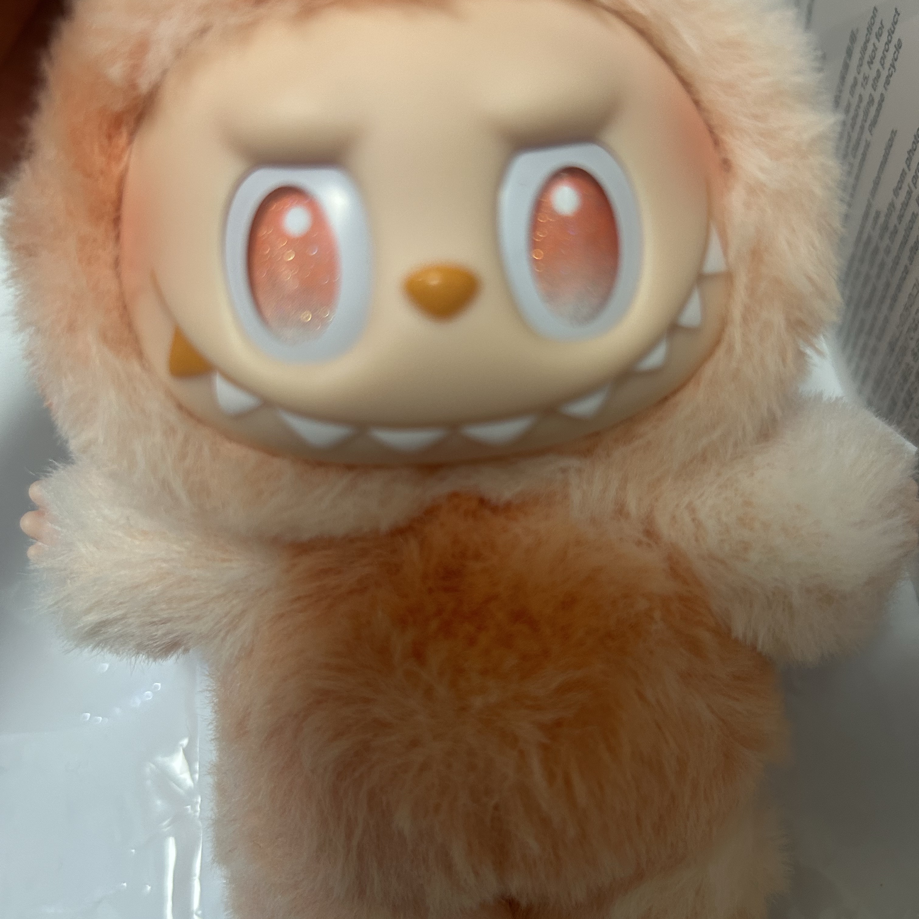 Pop Mart Labubu The Monsters Highlight Series Sealed Case (1 Blind Box) 착용 스타일