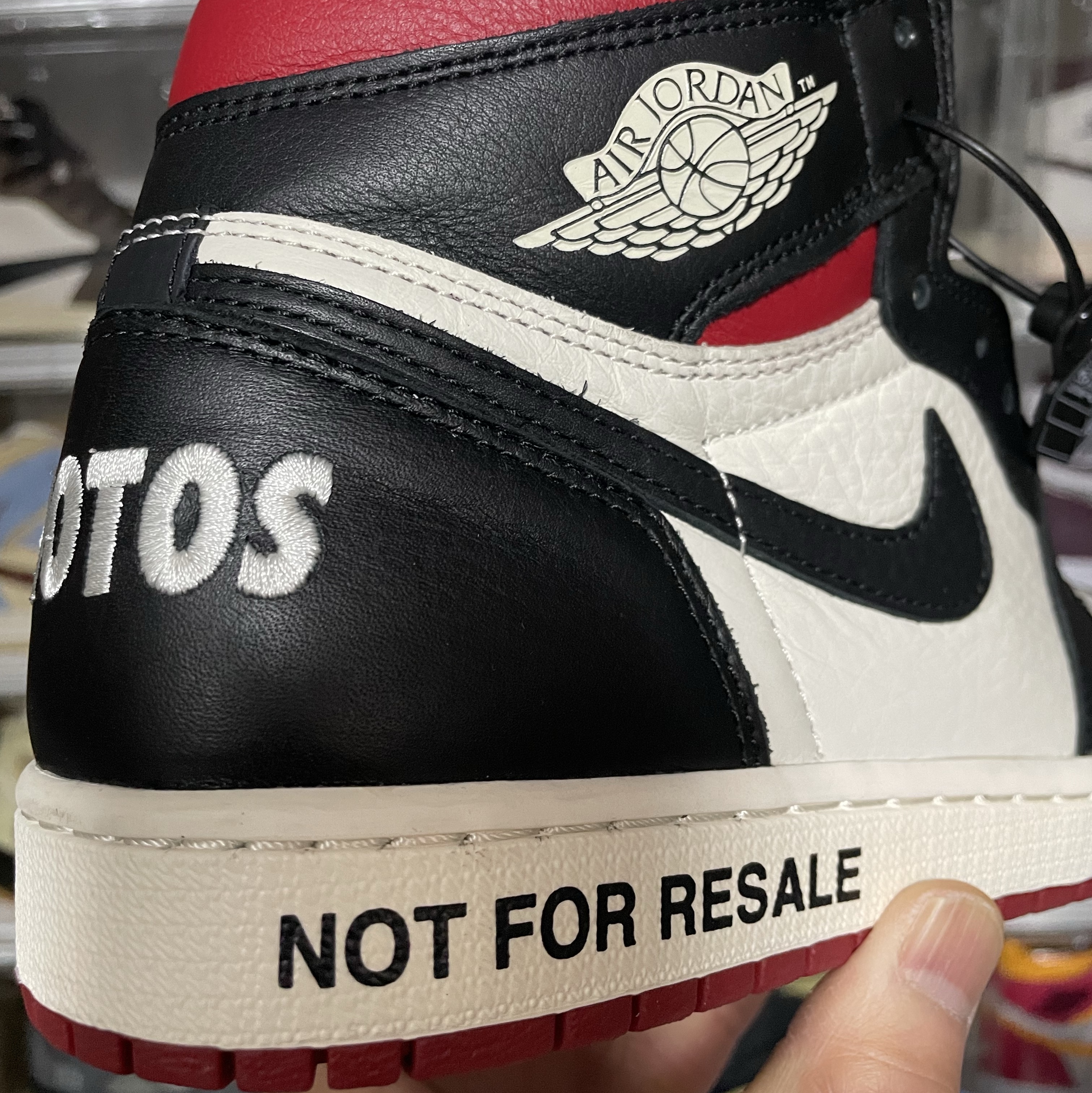 Jordan 1 Retro High Not for Resale Varsity Red 착용 스타일 - 2