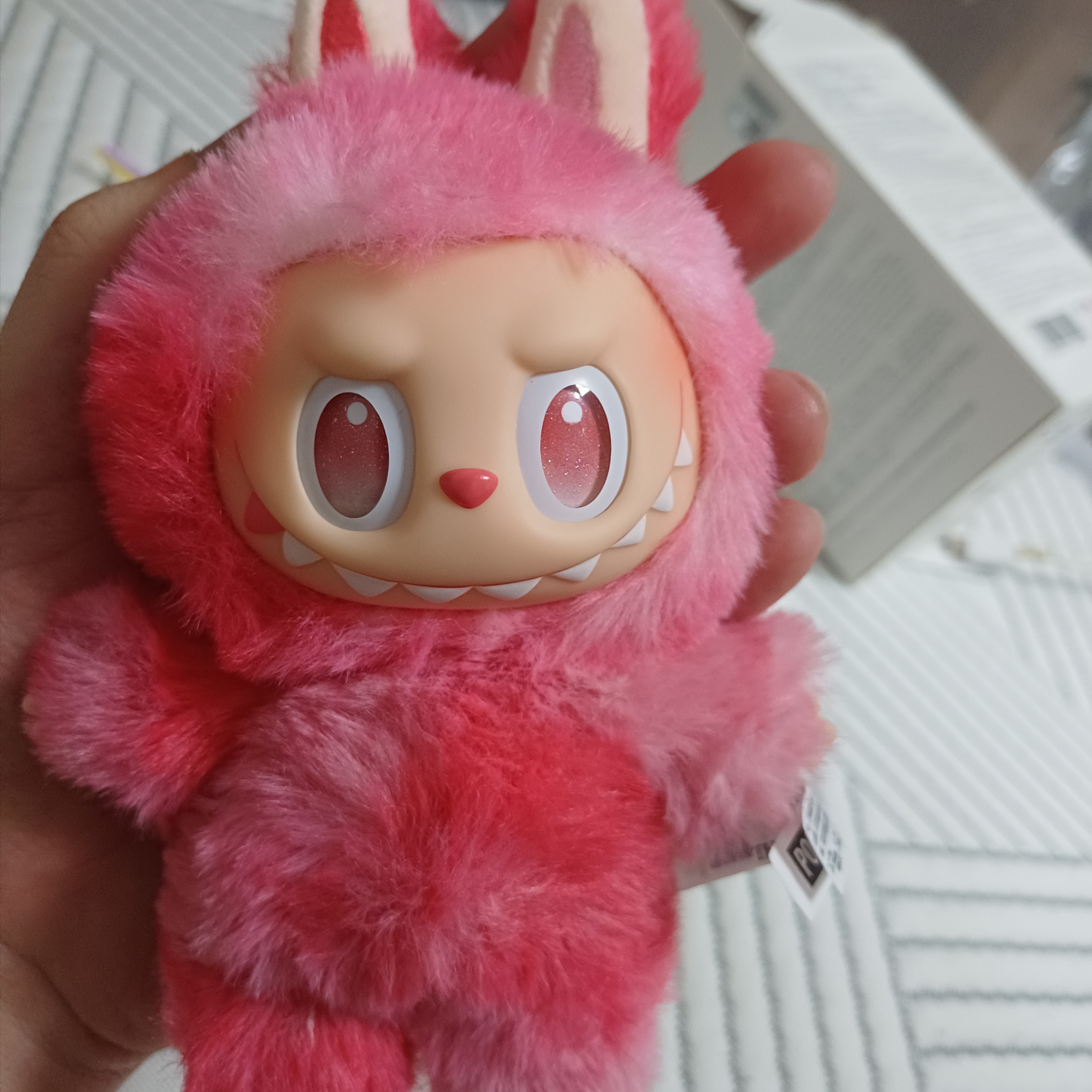 Pop Mart Labubu The Monsters Highlight Series Love Keyring (Opened Case) 착용 스타일