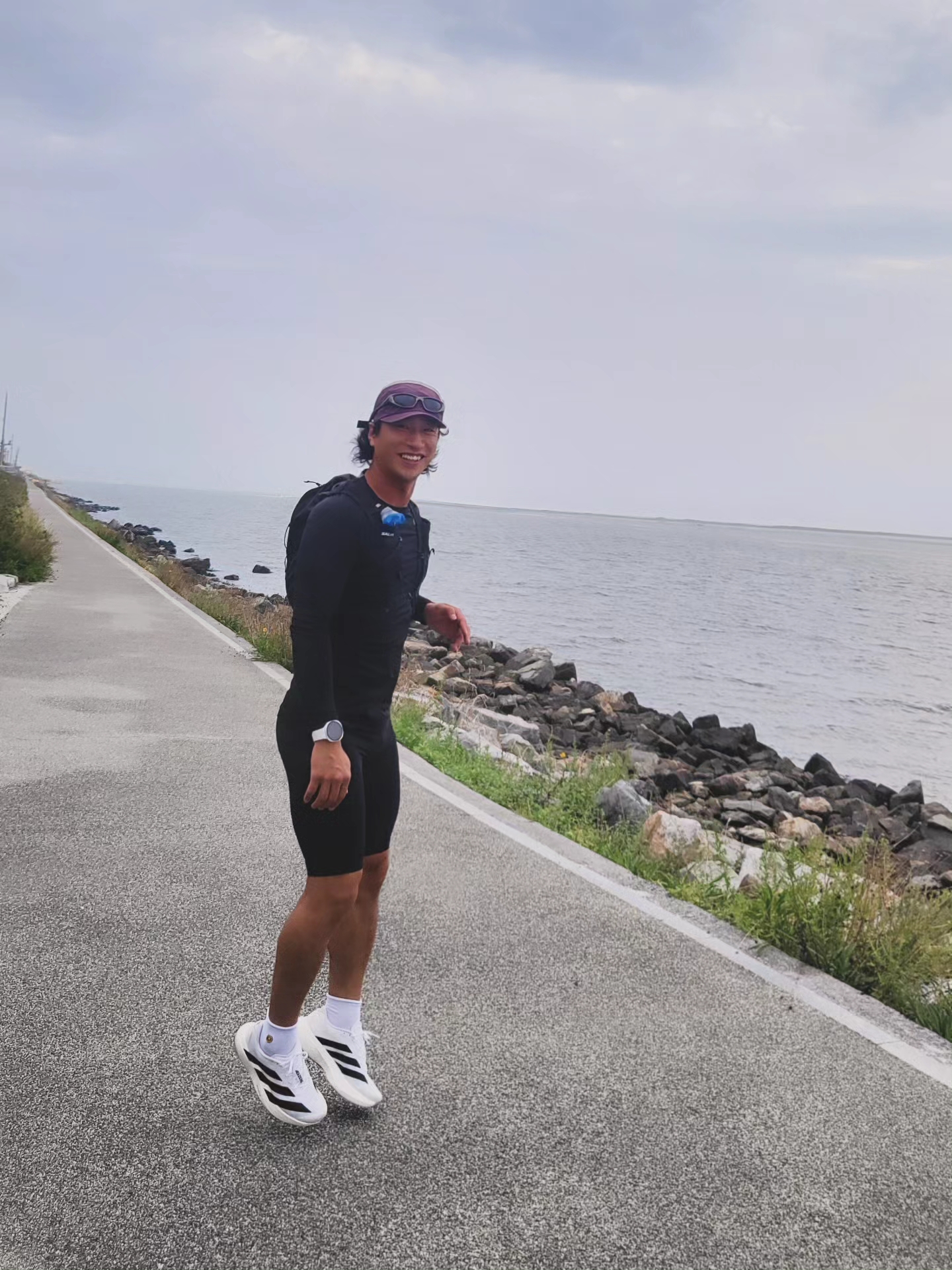 Nike Pro Dri-Fit Tight-Fit Long Sleeve Top Black - Asia, Adidas Adizero EVO SL Cloud White Core Black 착용 스타일 - 2