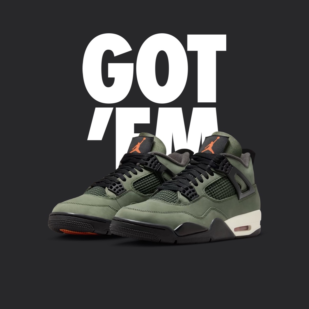 Jordan 4 x Undefeated Retro OG SP Deep Green and Clementine 착용 스타일