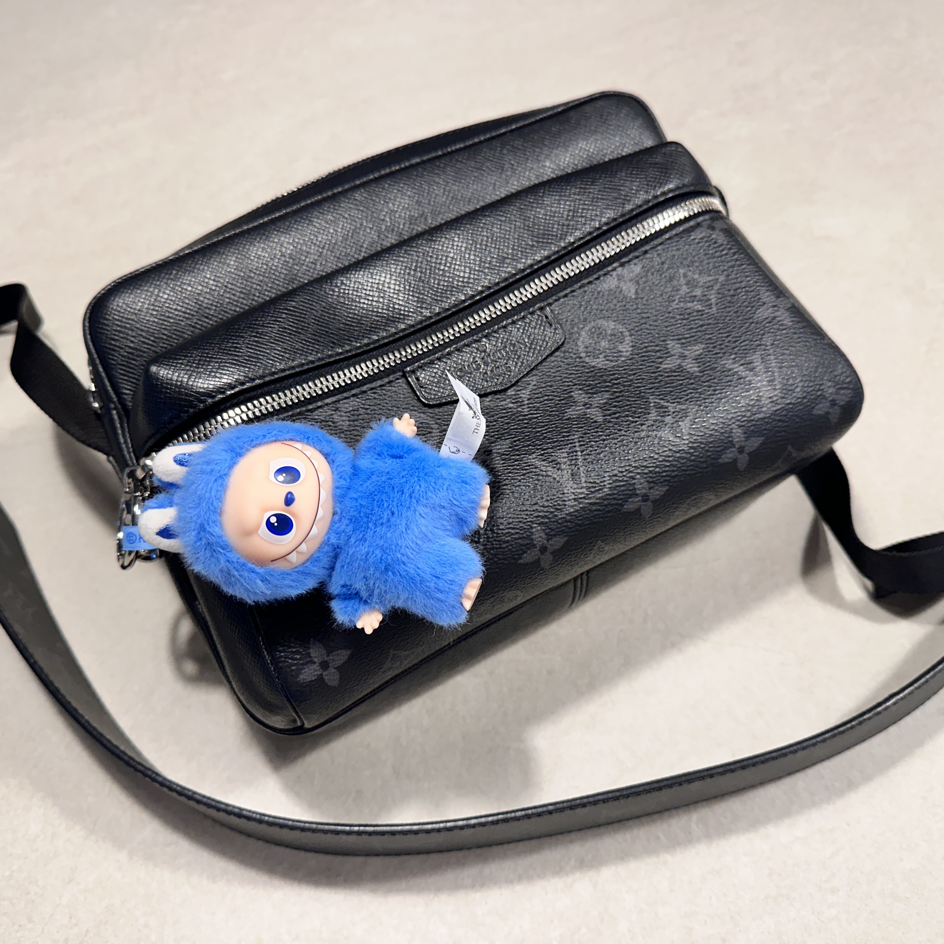 Pop Mart Labubu The Monsters Pin For Love Series Vinyl Plush Pendant (N-Z) O (Opened Case) 착용 스타일 - 1