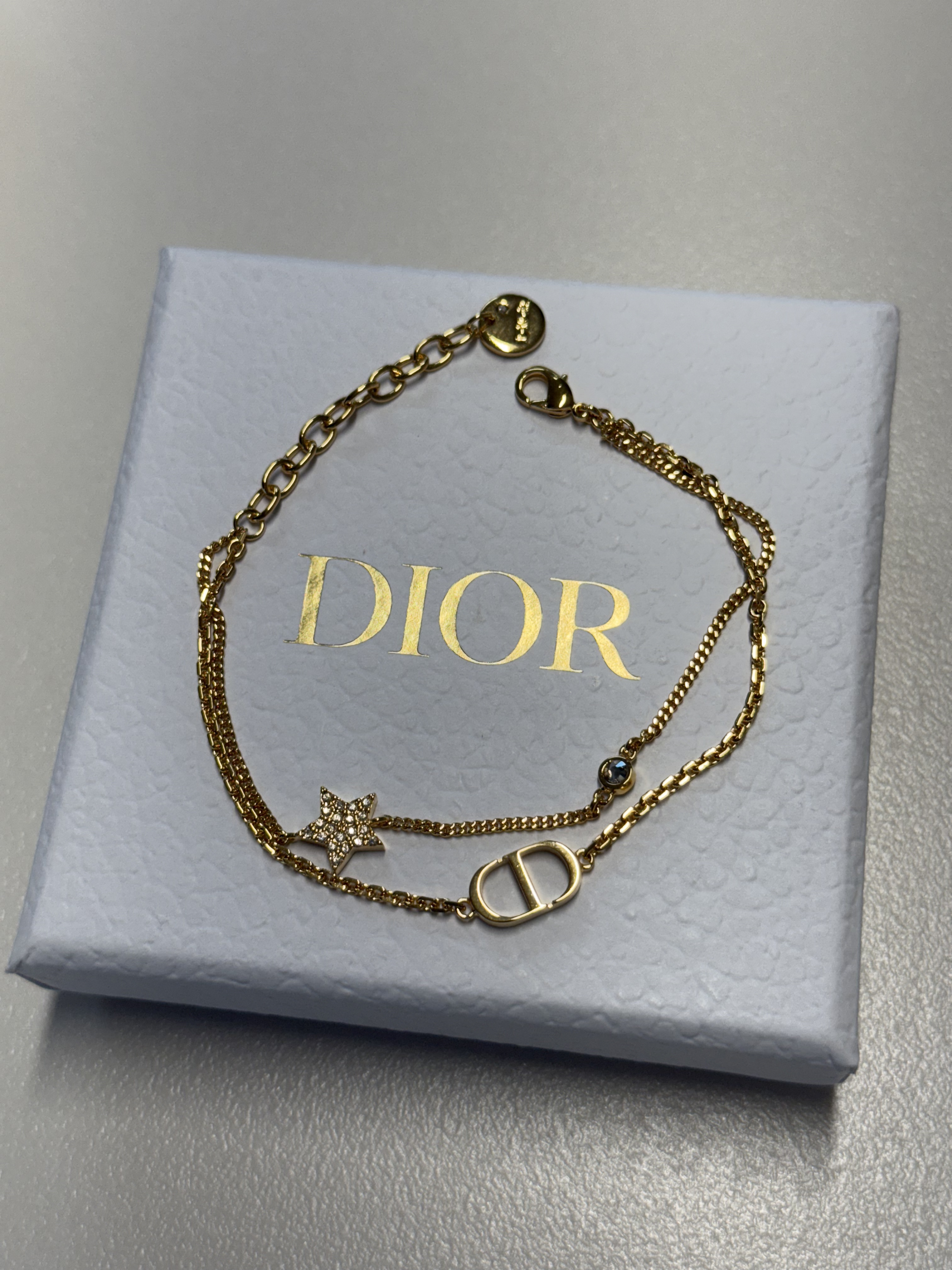 (W) Dior Petit CD Double Bracelet Gold Finish Metal White Crystals 착용 스타일