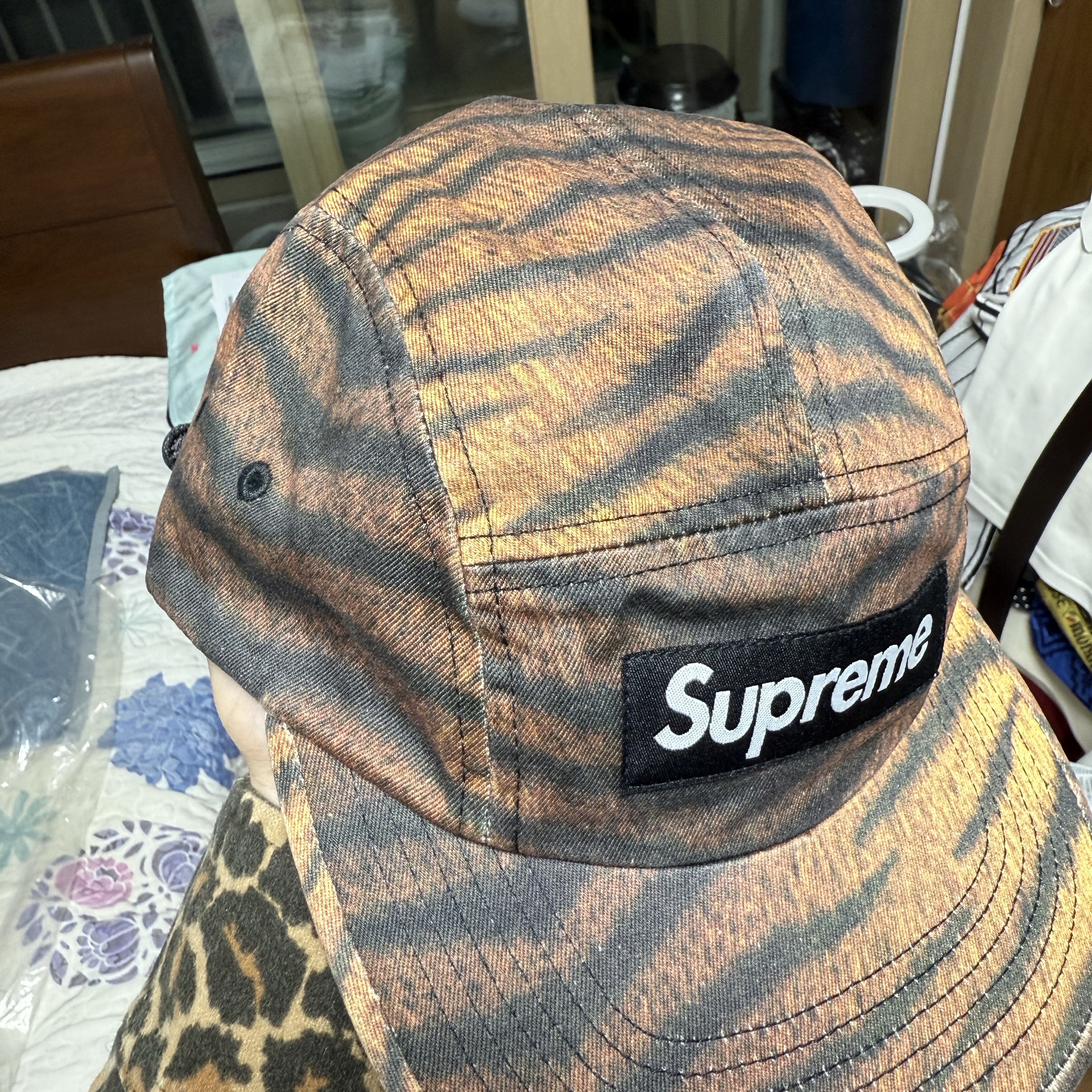 Supreme Washed Chino Twill Camp Cap Tiger - 25FW 착용 스타일 - 2