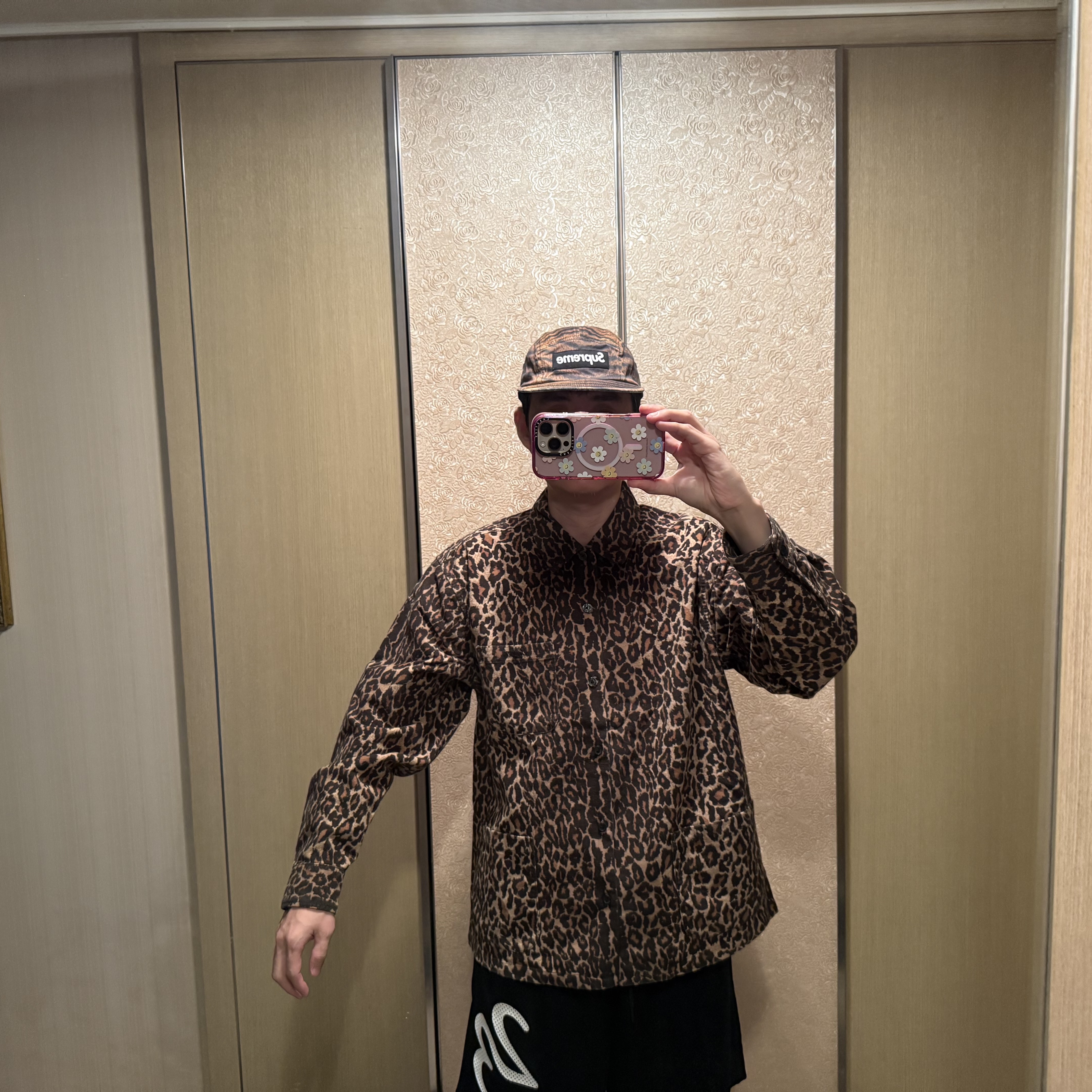 Supreme Flannel Pajama Shirt Leopard - 25FW 착용 스타일 - 1