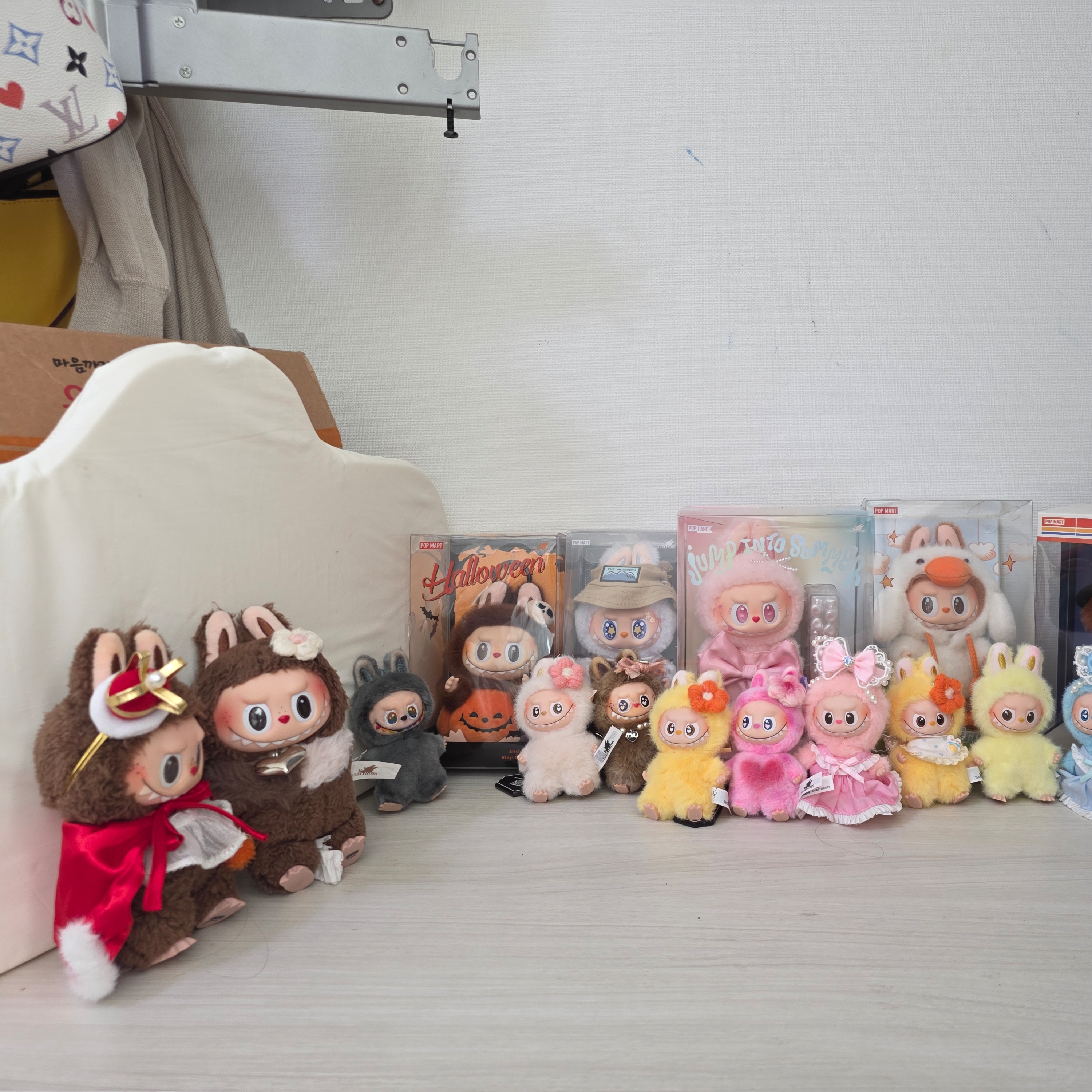 Pop Mart Labubu The Monsters Labubu Tasty Macarons Series Chestnut Cocoa Keyring (Opened Case), Pop Mart Labubu Doll Keyring - Seongsu Labubu Wacky Mart Pop-Up Store Exclusive 착용 스타일