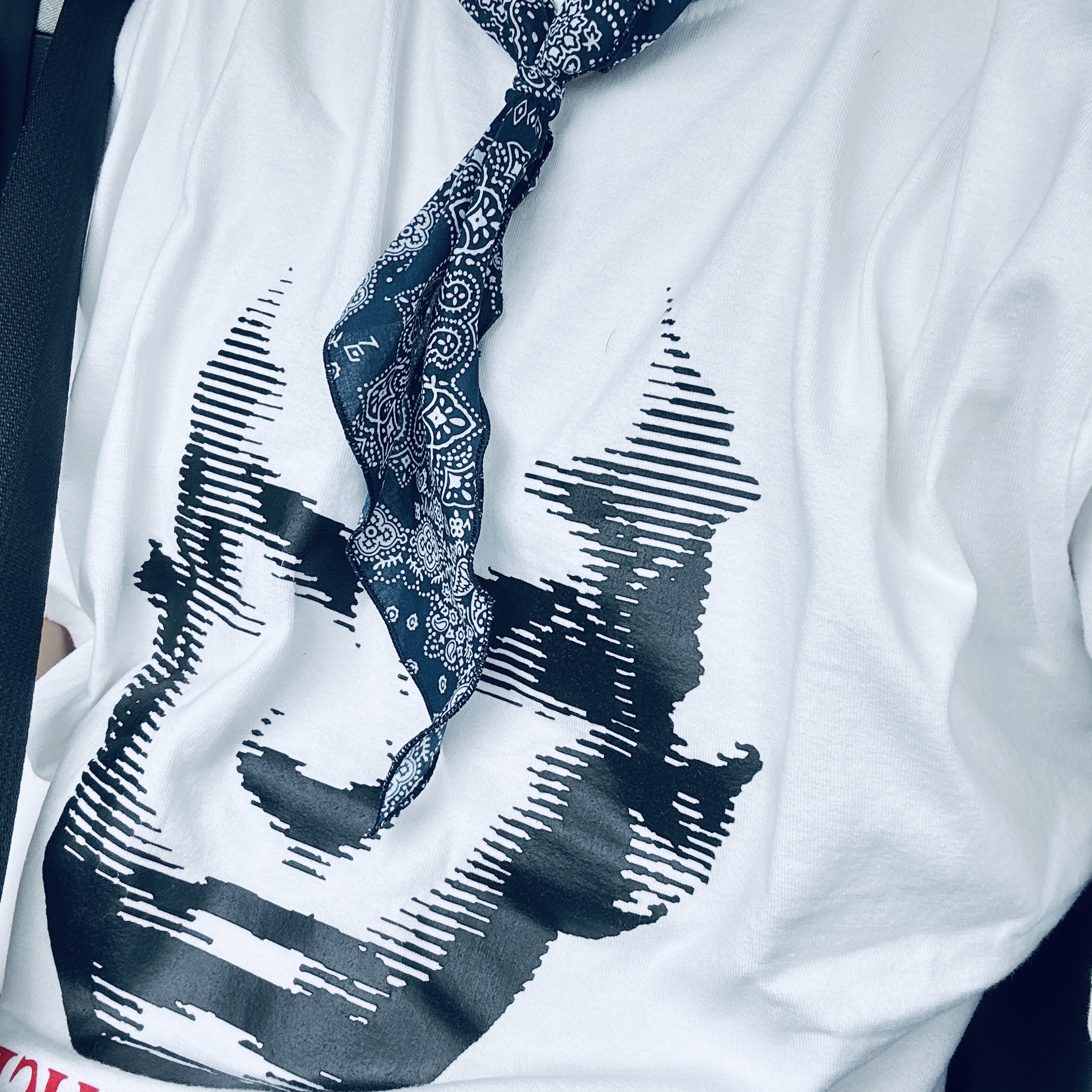 Undermycar House of Lily Graphic T-Shirt White - 23SS 착용 스타일 - 2