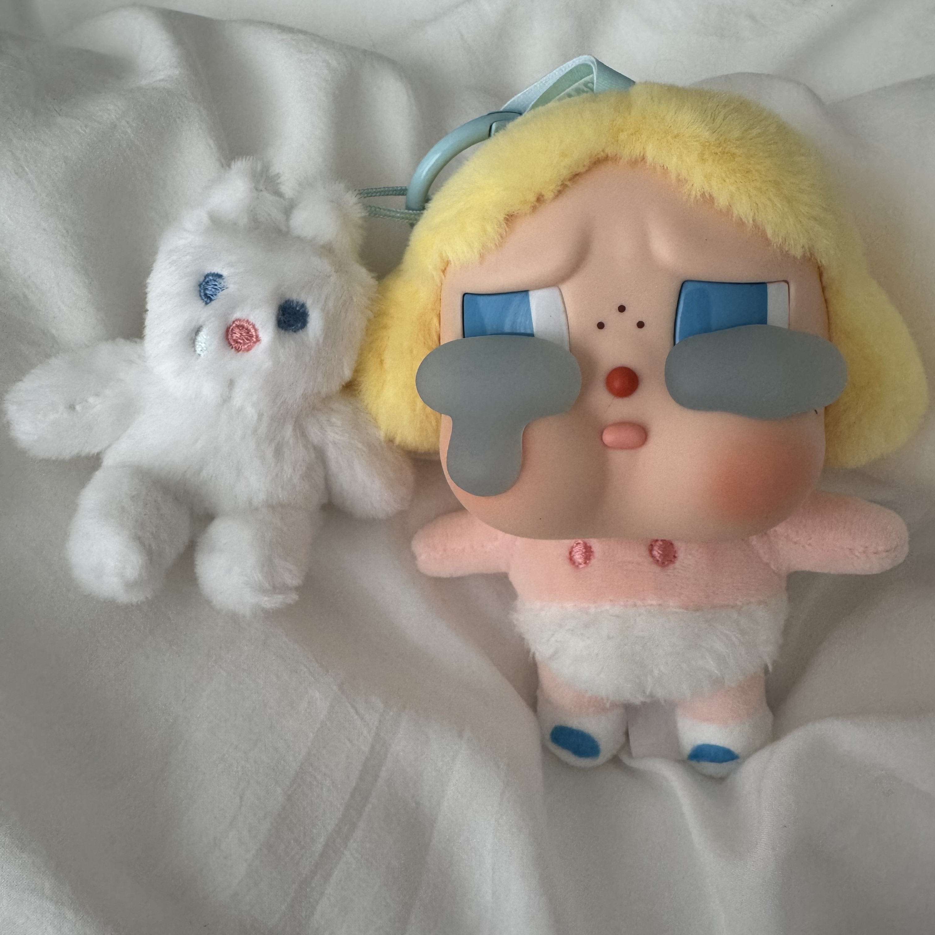 Pop Mart Crybaby Crying Again Series Plush Keyring Sealed Case (1 Blind Box) 착용 스타일