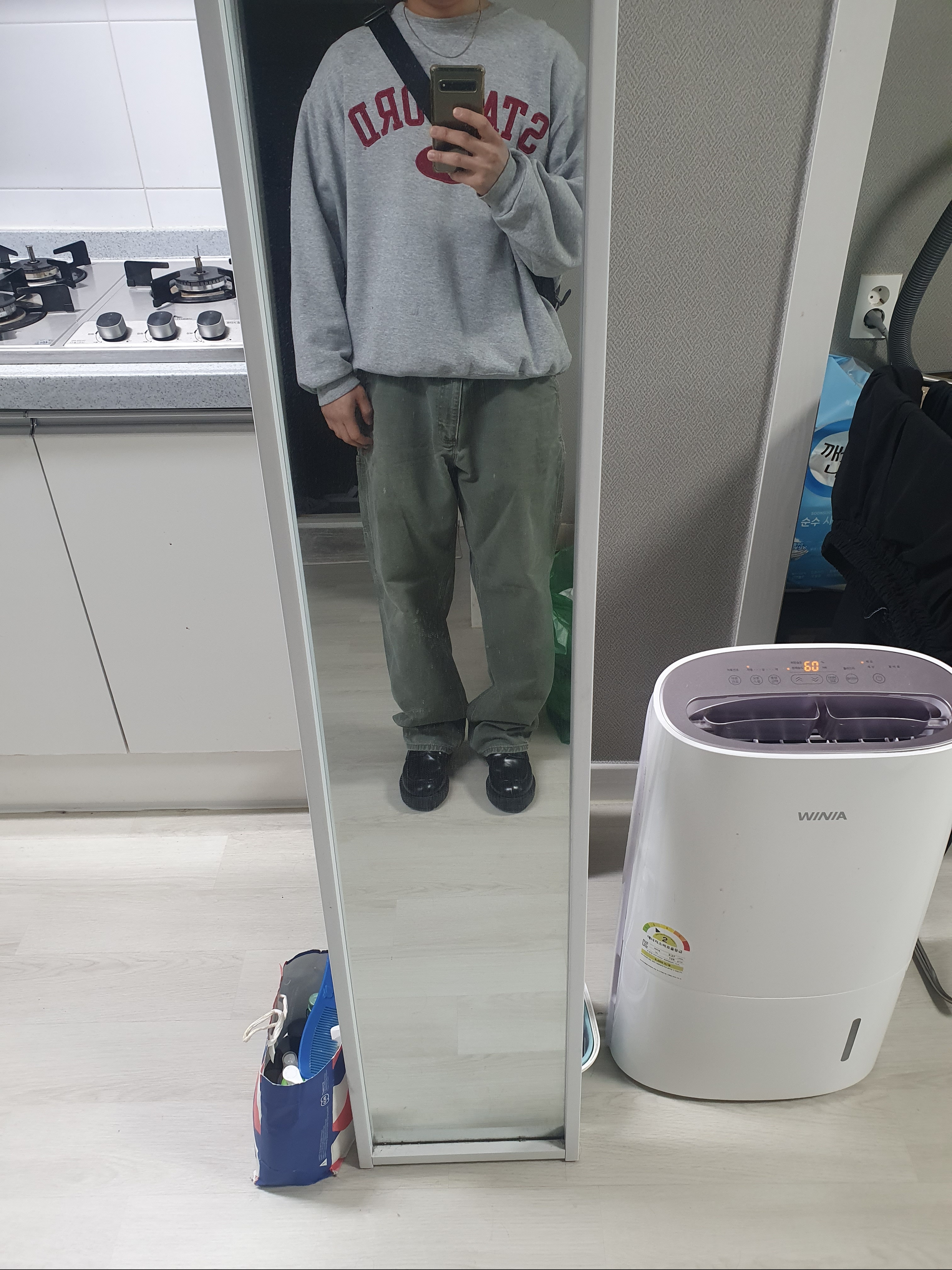 Prada Chocolate Brushed Leather Loafers Black 착용 스타일