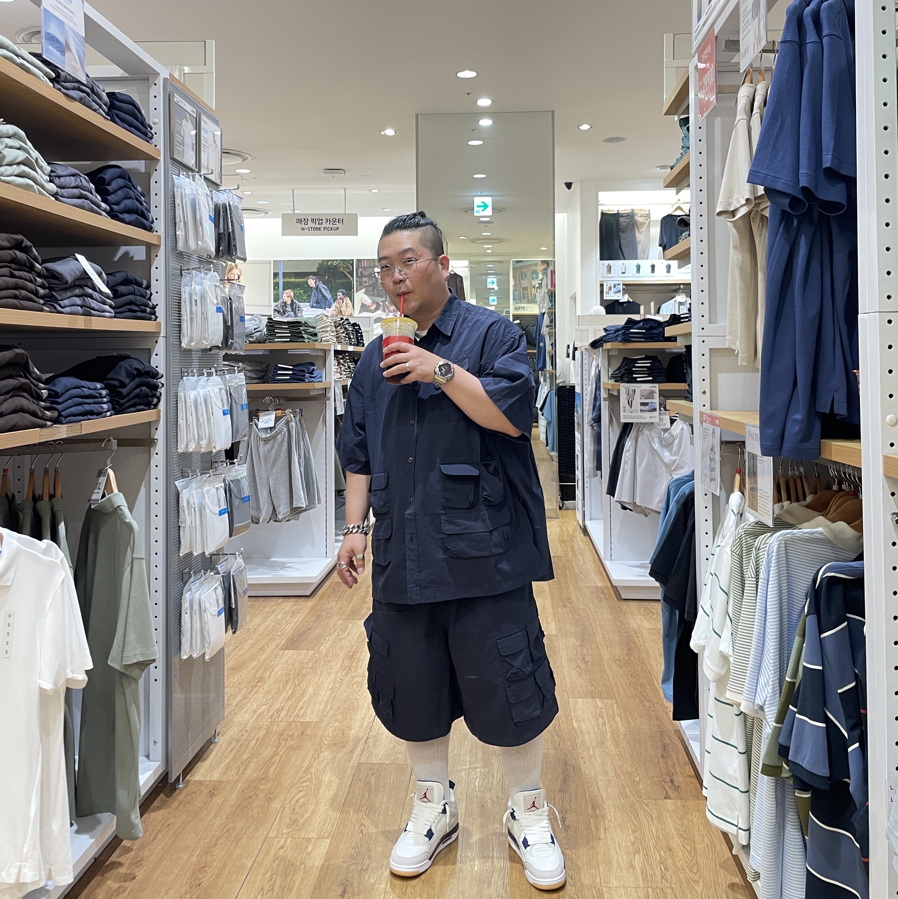 Jordan 4 x Nike SB Retro SP Navy 착용 스타일 - 1