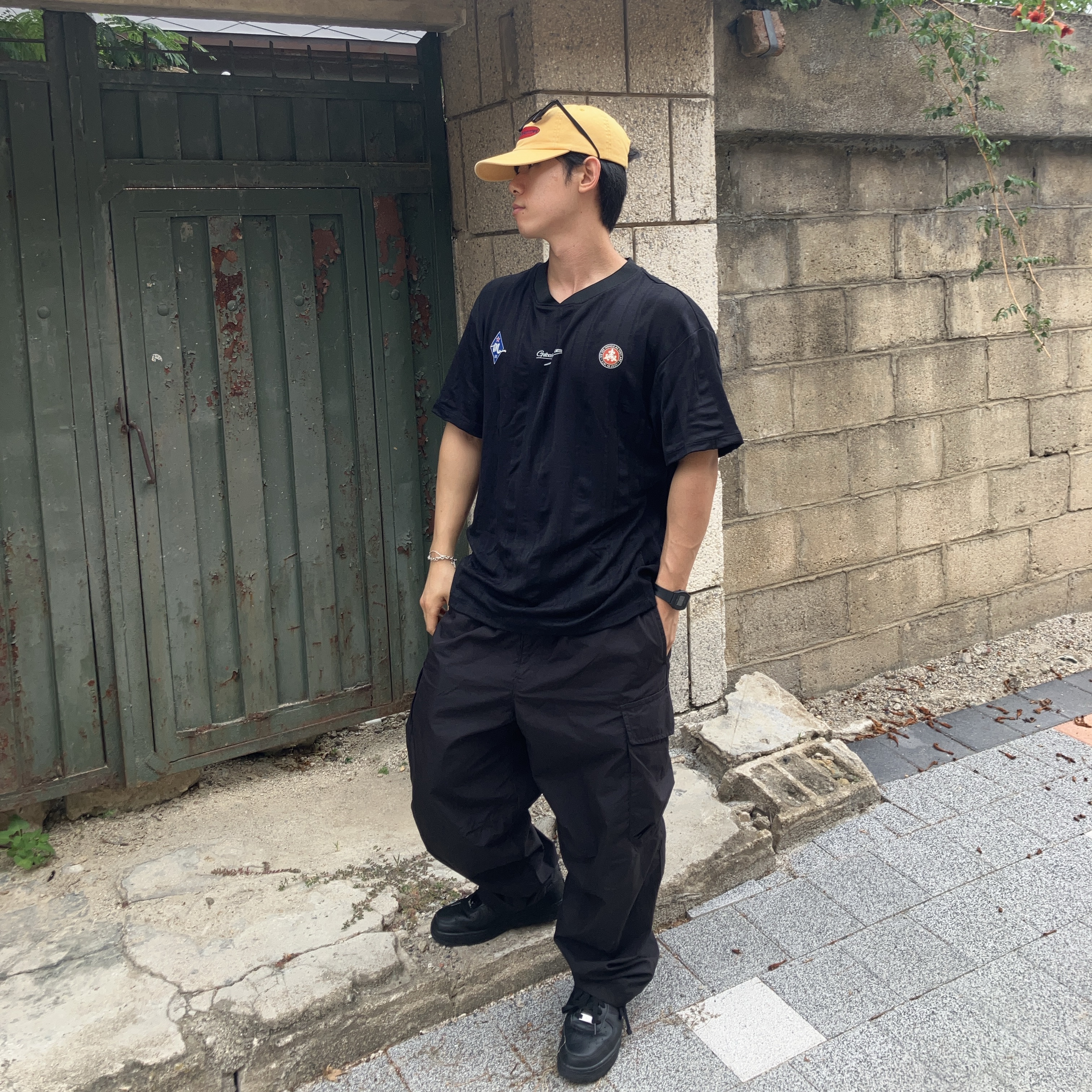 Supreme Oval 6-Panel Pale Orange - 23SS, Nike Air Force 1 '07 Low Triple Black 착용 스타일 - 2