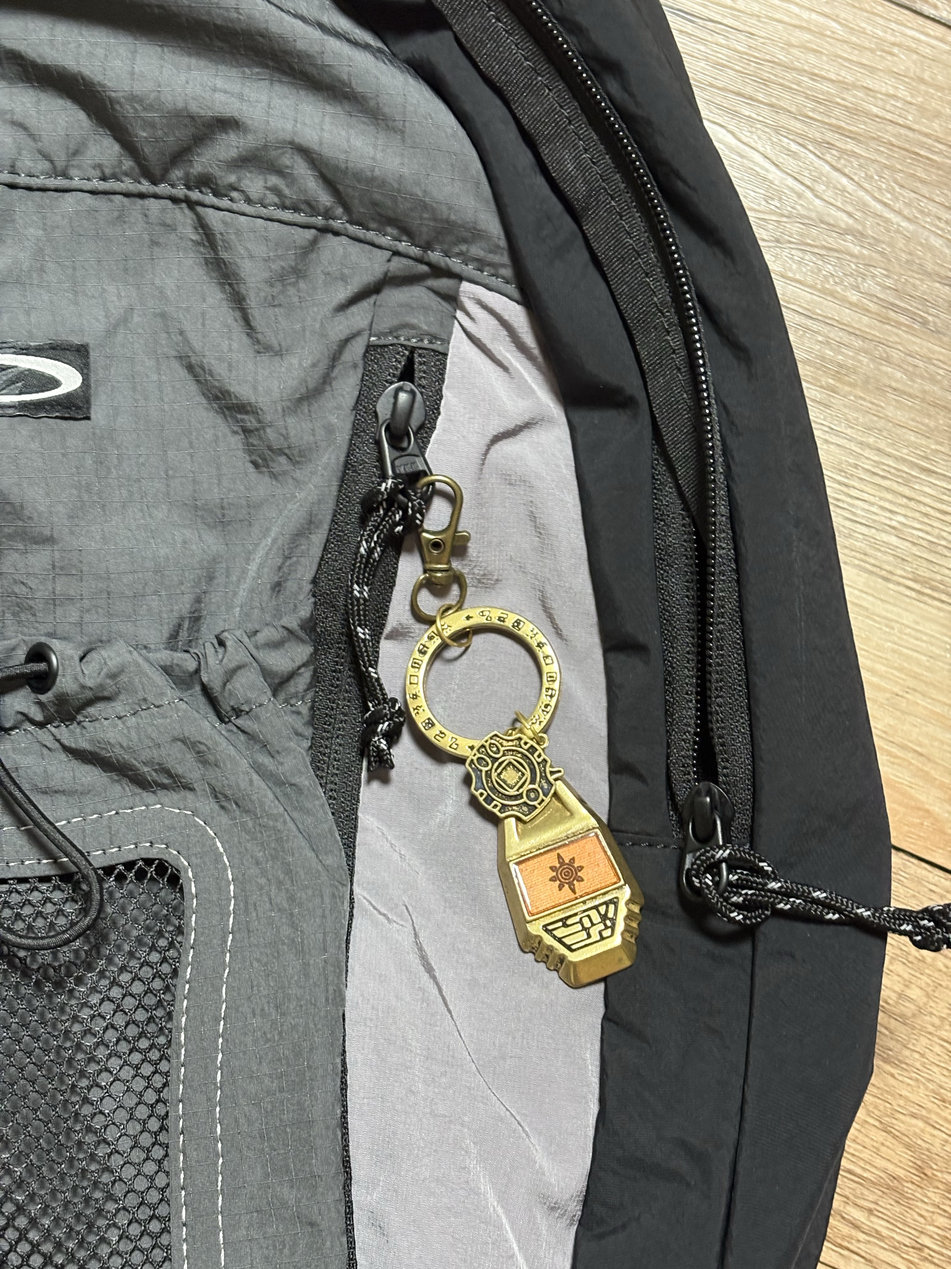 Phyps Dept Draw String Backpack Black 착용 스타일