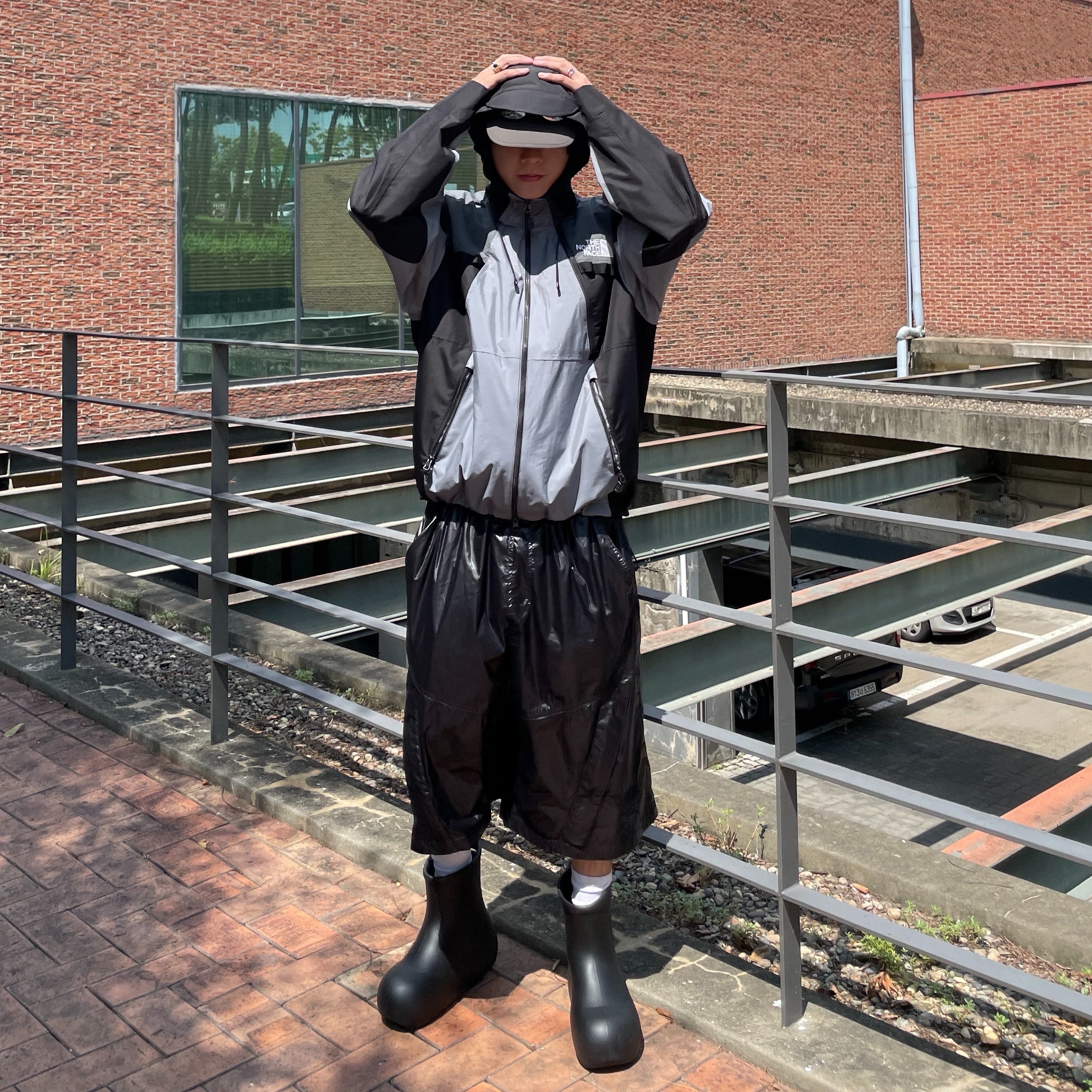 ROA Ventilation Cap Dark Grey - 25SS 착용 스타일 - 2