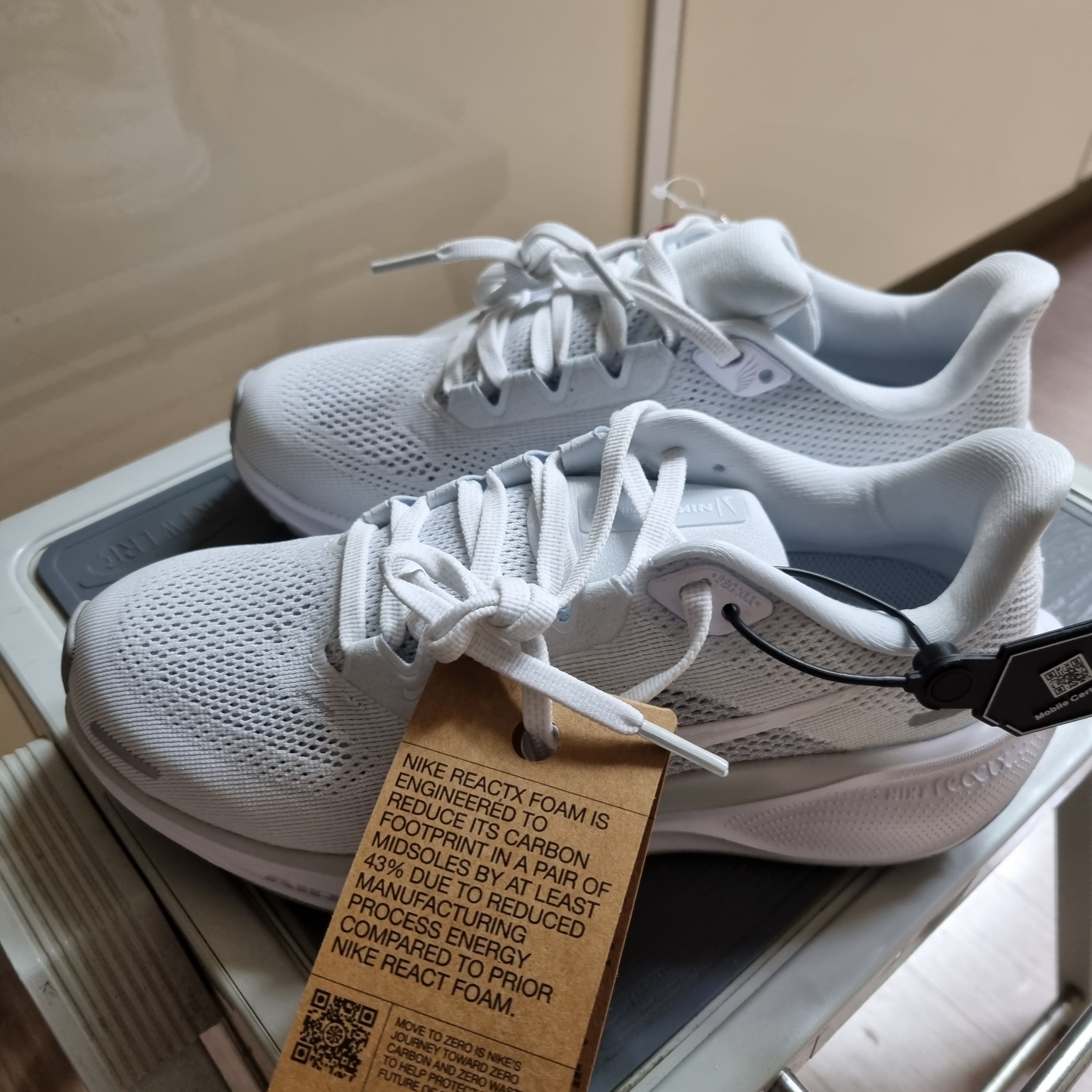 (W) Nike Air Zoom Pegasus 41 White Pure Platinum 착용 스타일