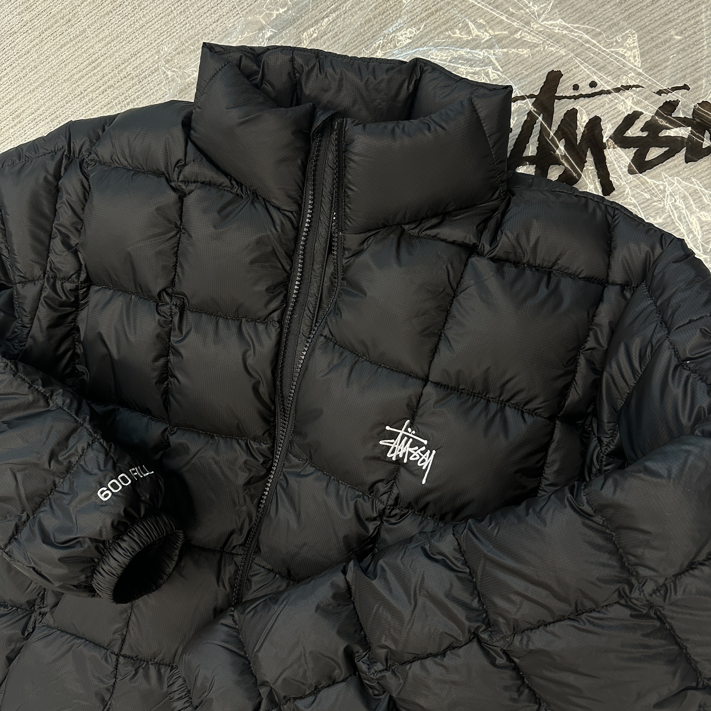 Stussy Midweight Puffer Black, Stussy Midweight Puffer Black 착용 스타일 - 1