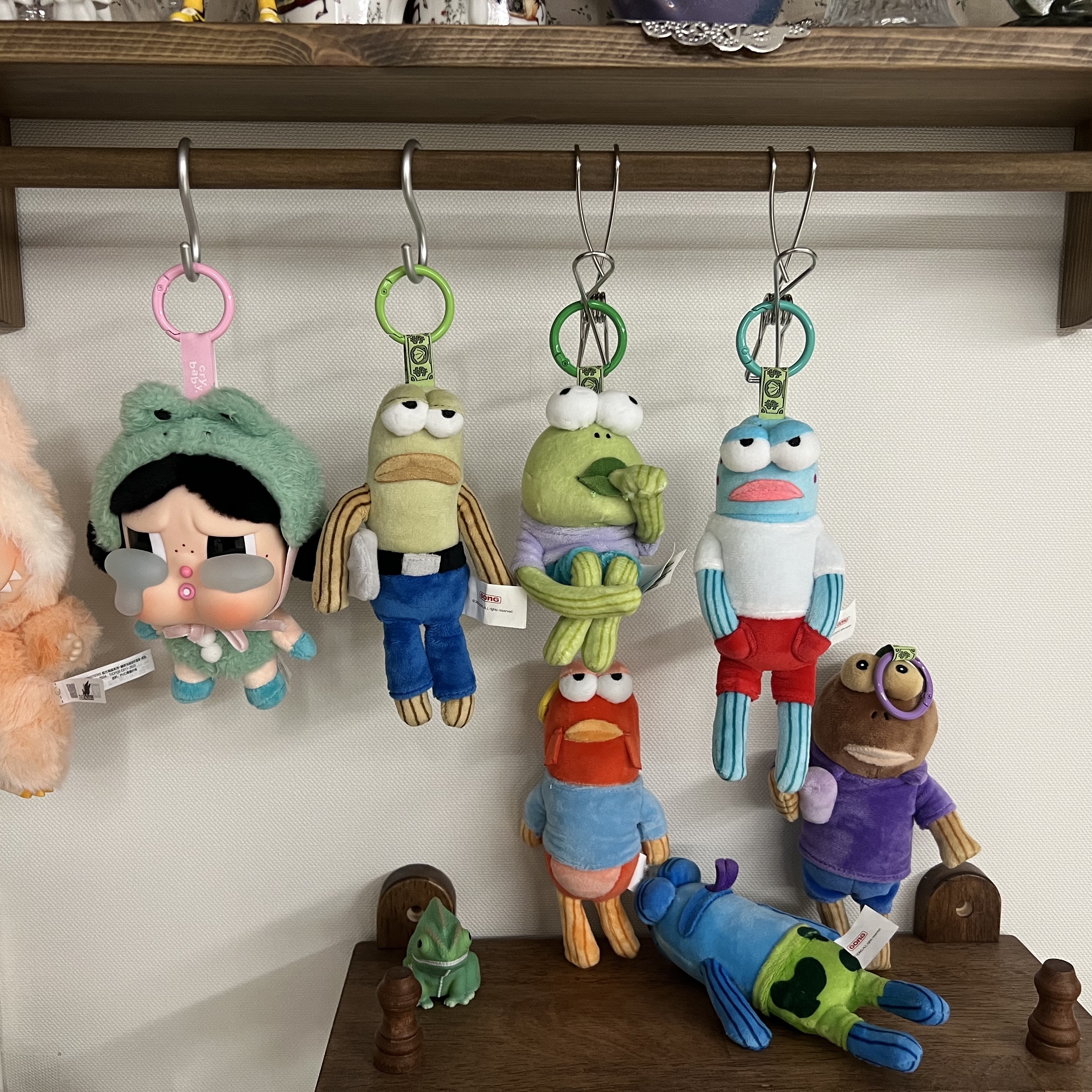 Pop Mart Bikini Bottom Buddies Whimsical Plush (6 Blind Boxes) 착용 스타일