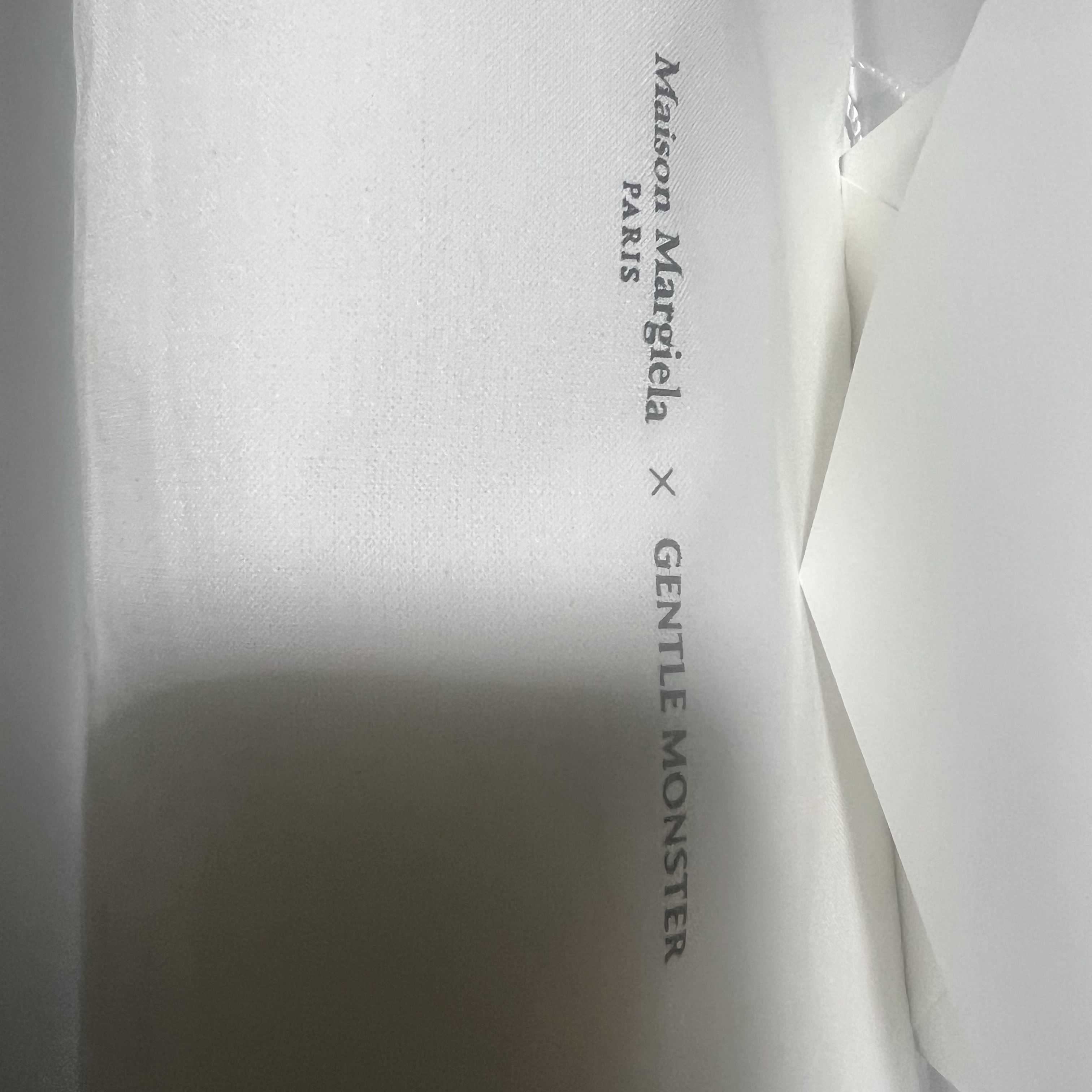 Gentle Monster x Maison Margiela MM205 Black Gray 착용 스타일