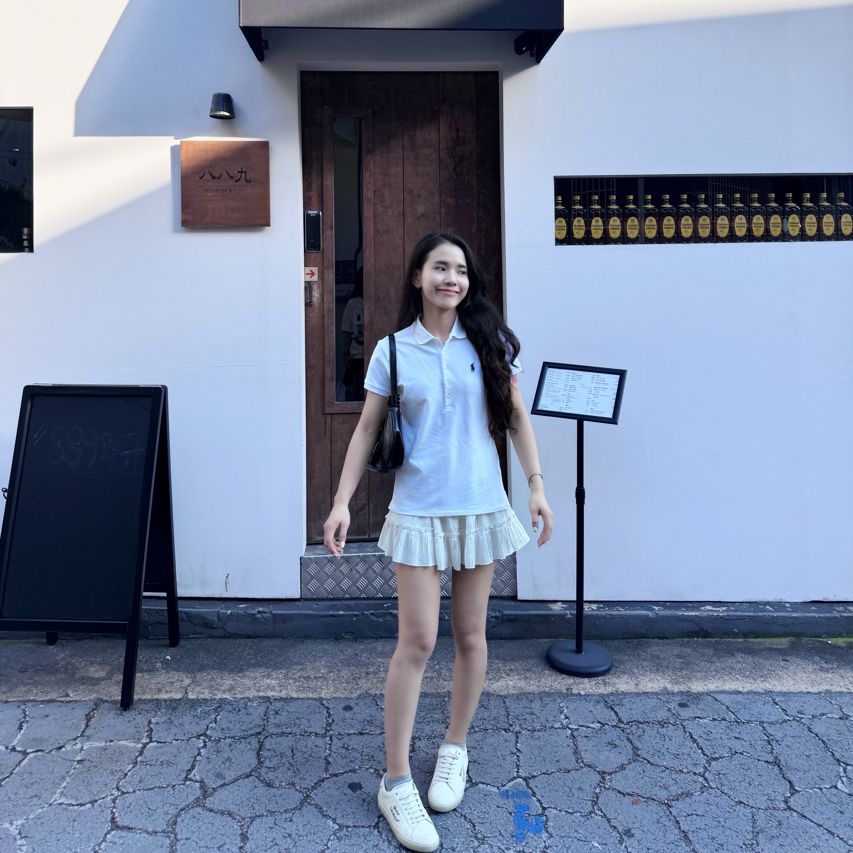 (W) Saint Laurent Court Classic SL/06 Sneakers Cream, Polo Ralph Lauren Custom Slim Fit Mesh Polo Shirt Black 착용 스타일 - 2
