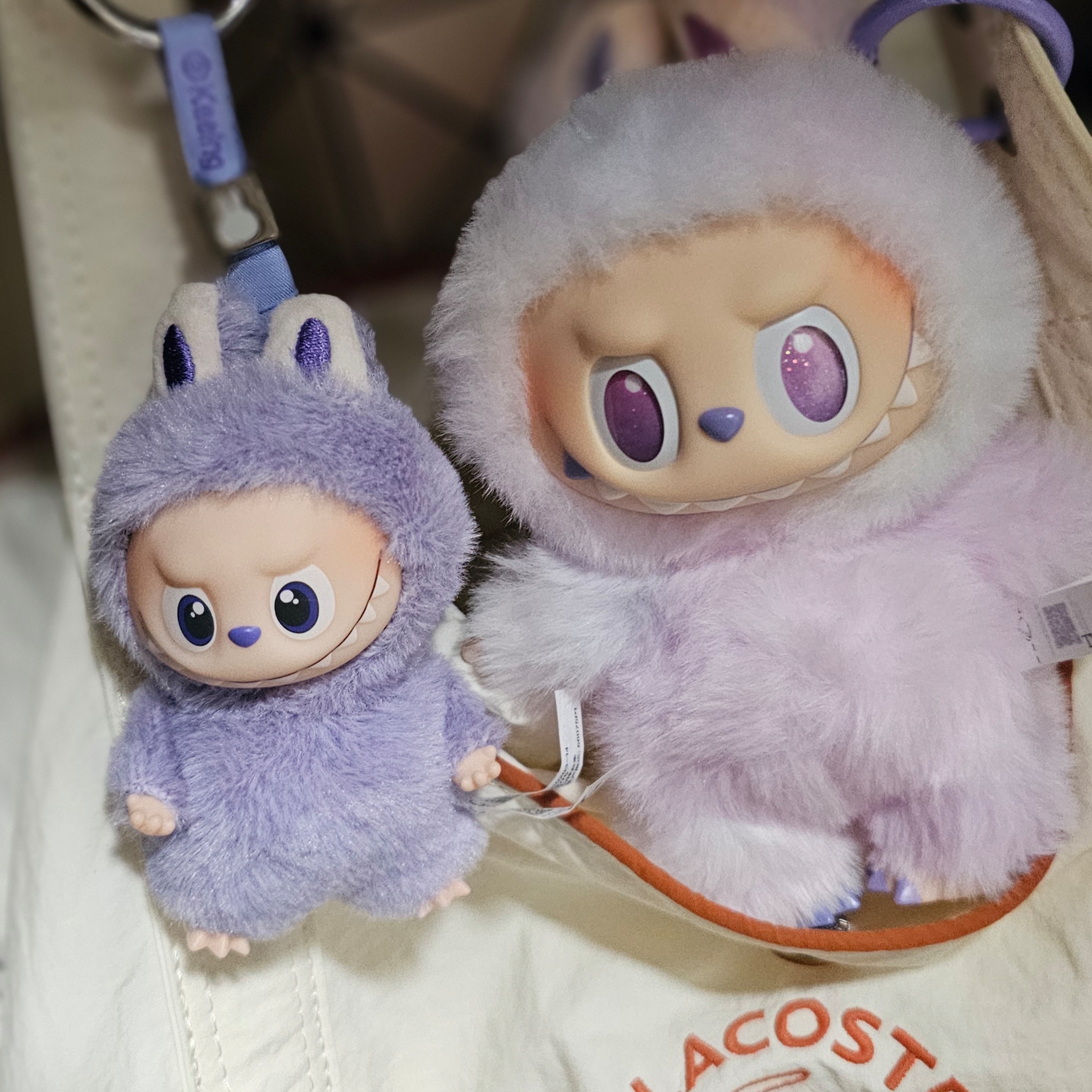 Pop Mart Labubu The Monsters Pin For Love Series Vinyl Plush Pendant (A-M) ? (Opened Case), Pop Mart Labubu The Monsters Highlight Series Luck Keyring (Opened Case) 착용 스타일 - 1